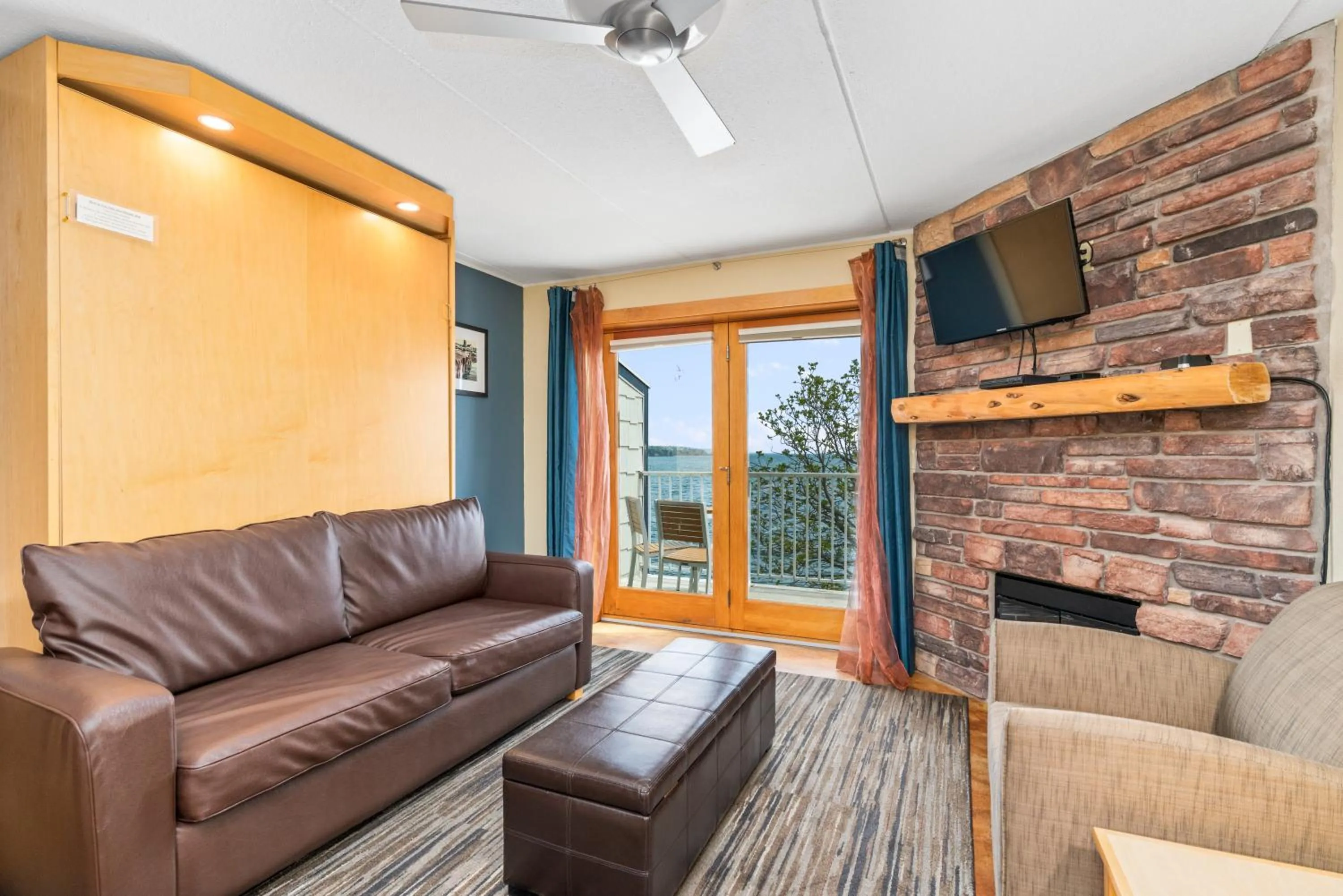 Living room in East Bay Suites