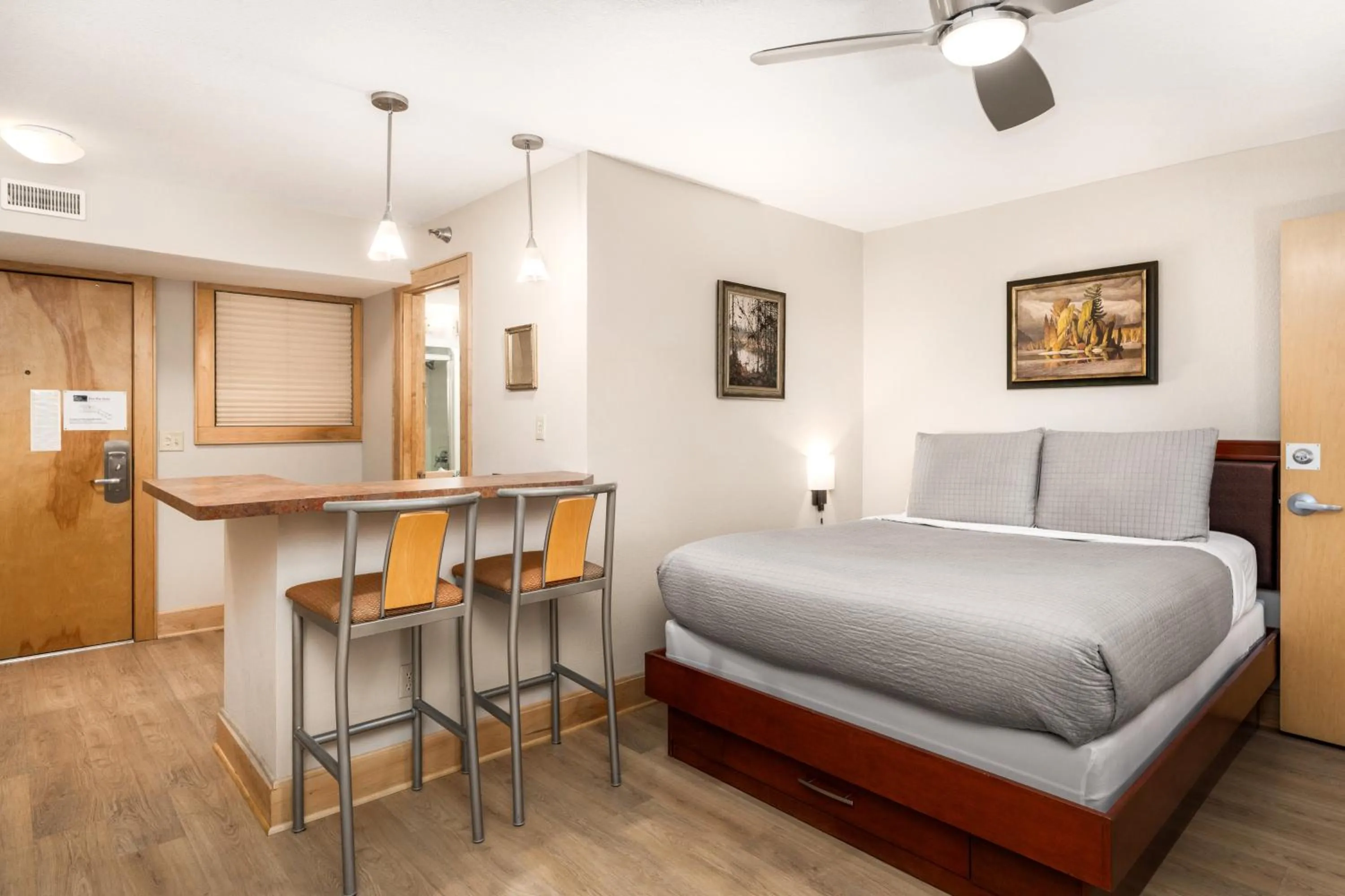 Bedroom, Bed in East Bay Suites