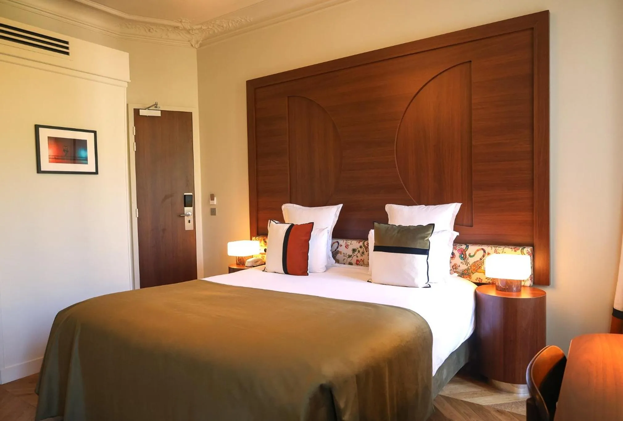 Bed in Hôtel d'Argenson