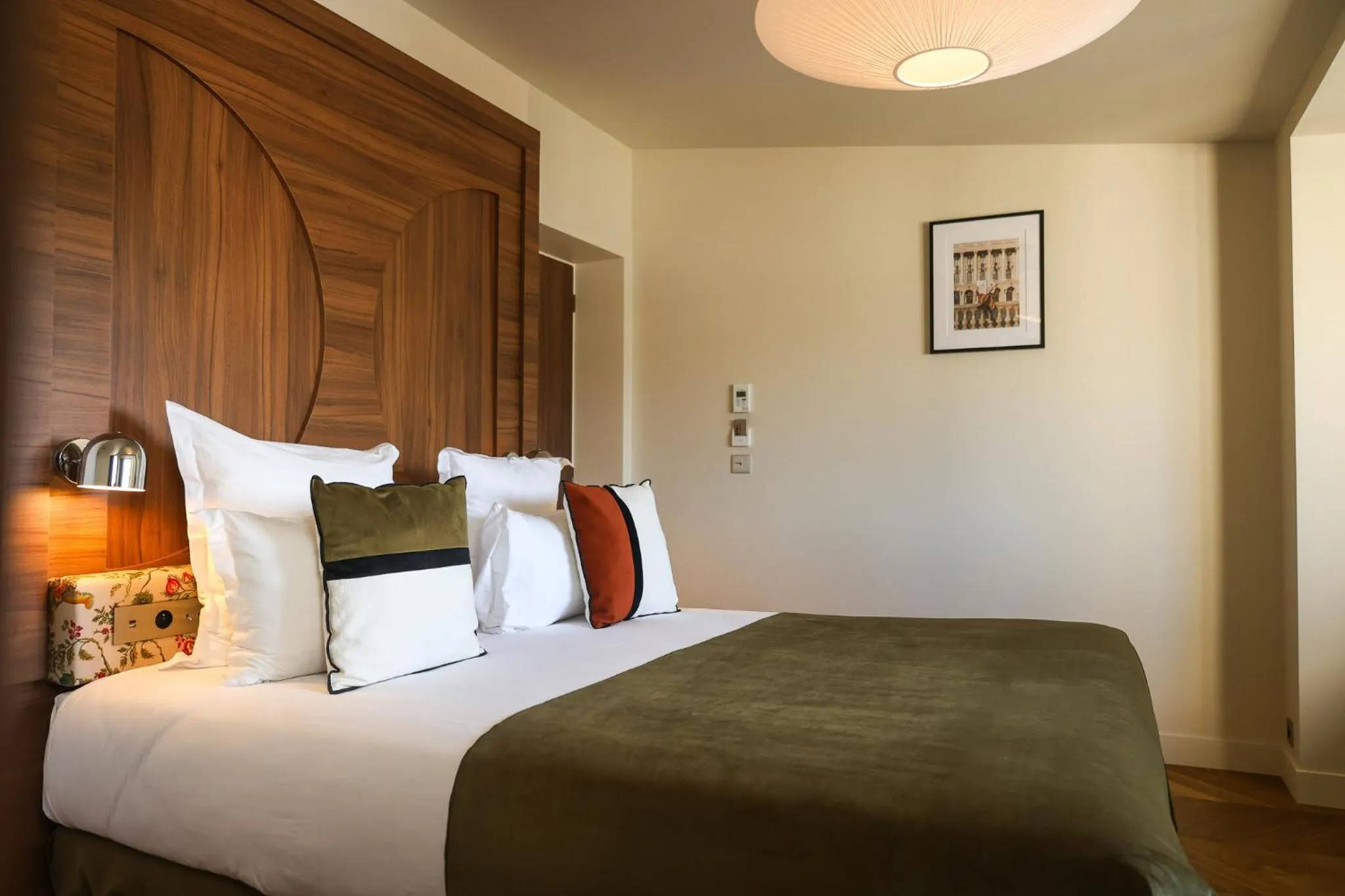 Bed in Hôtel d'Argenson