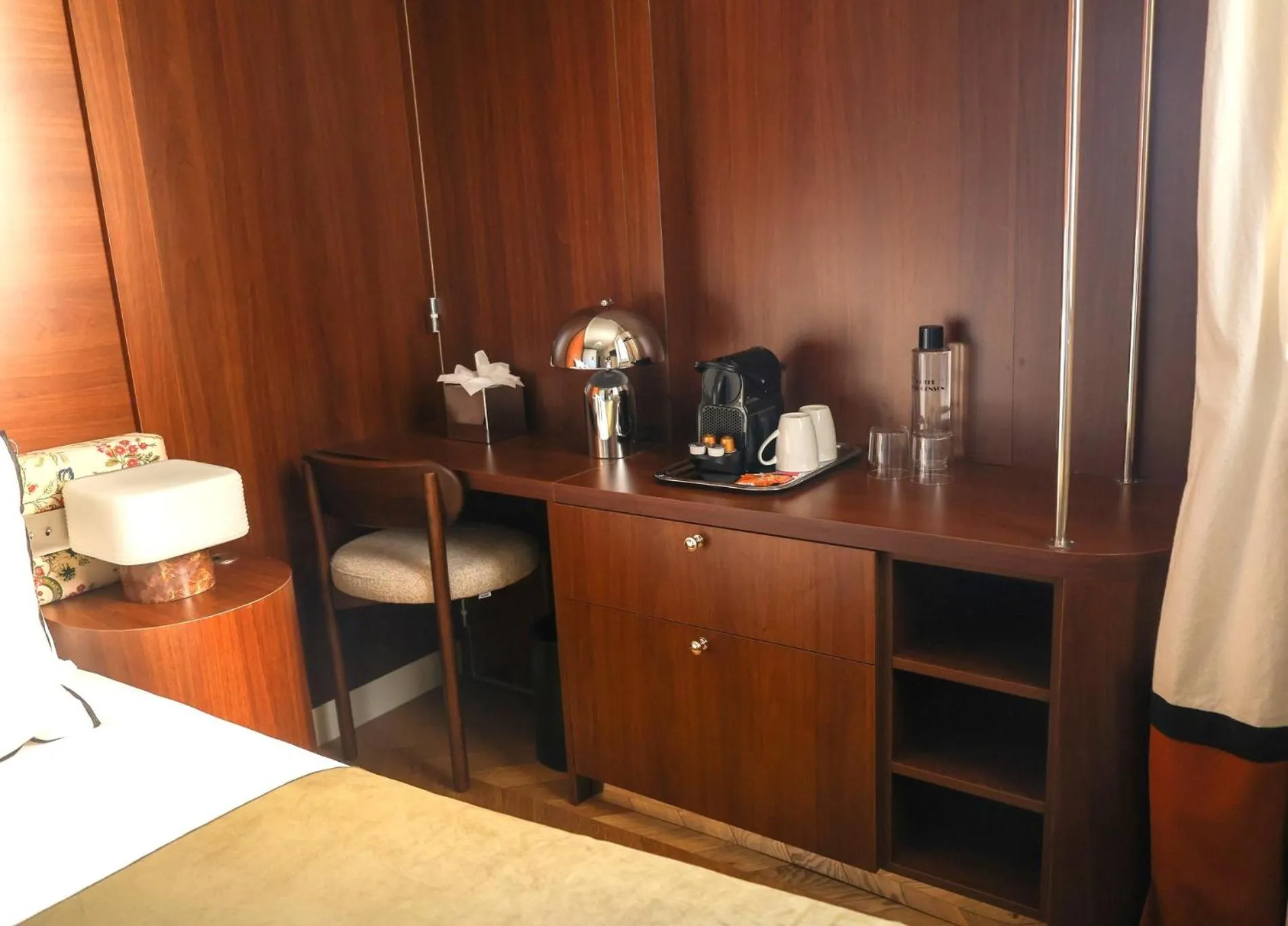 Bedroom, Bed in Hôtel d'Argenson