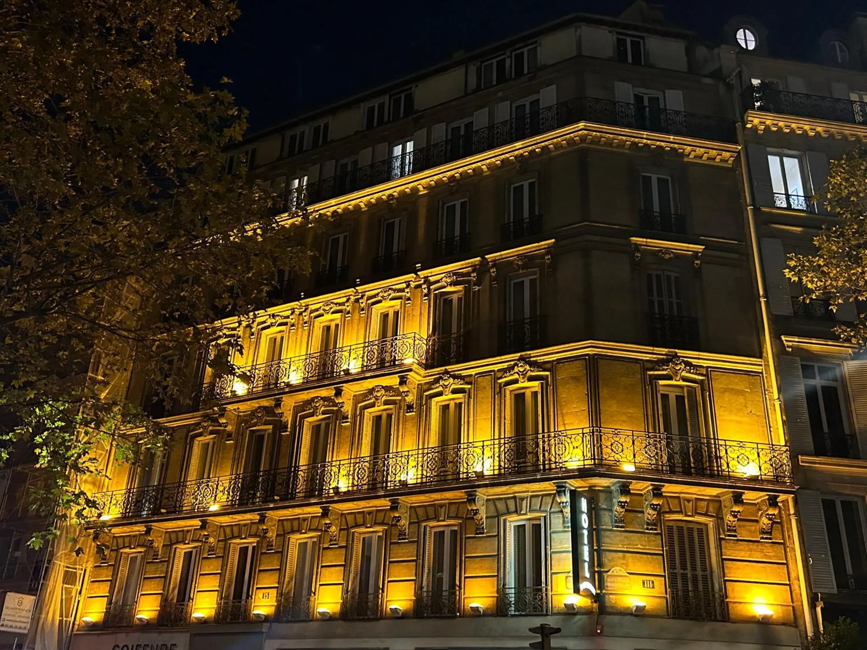 Property building in Hôtel d'Argenson Property building in Hôtel d'Argenson