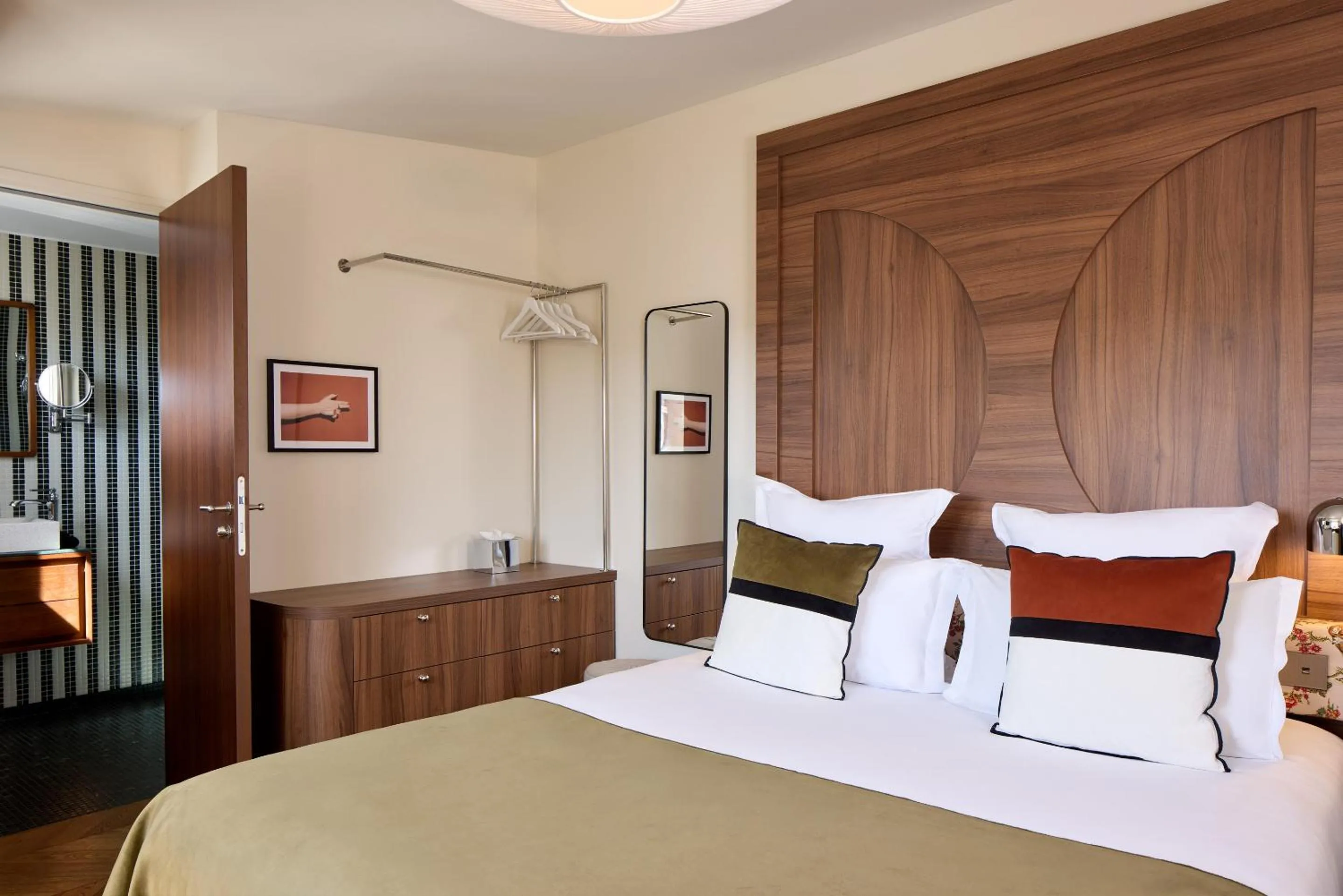 Bed in Hôtel d'Argenson