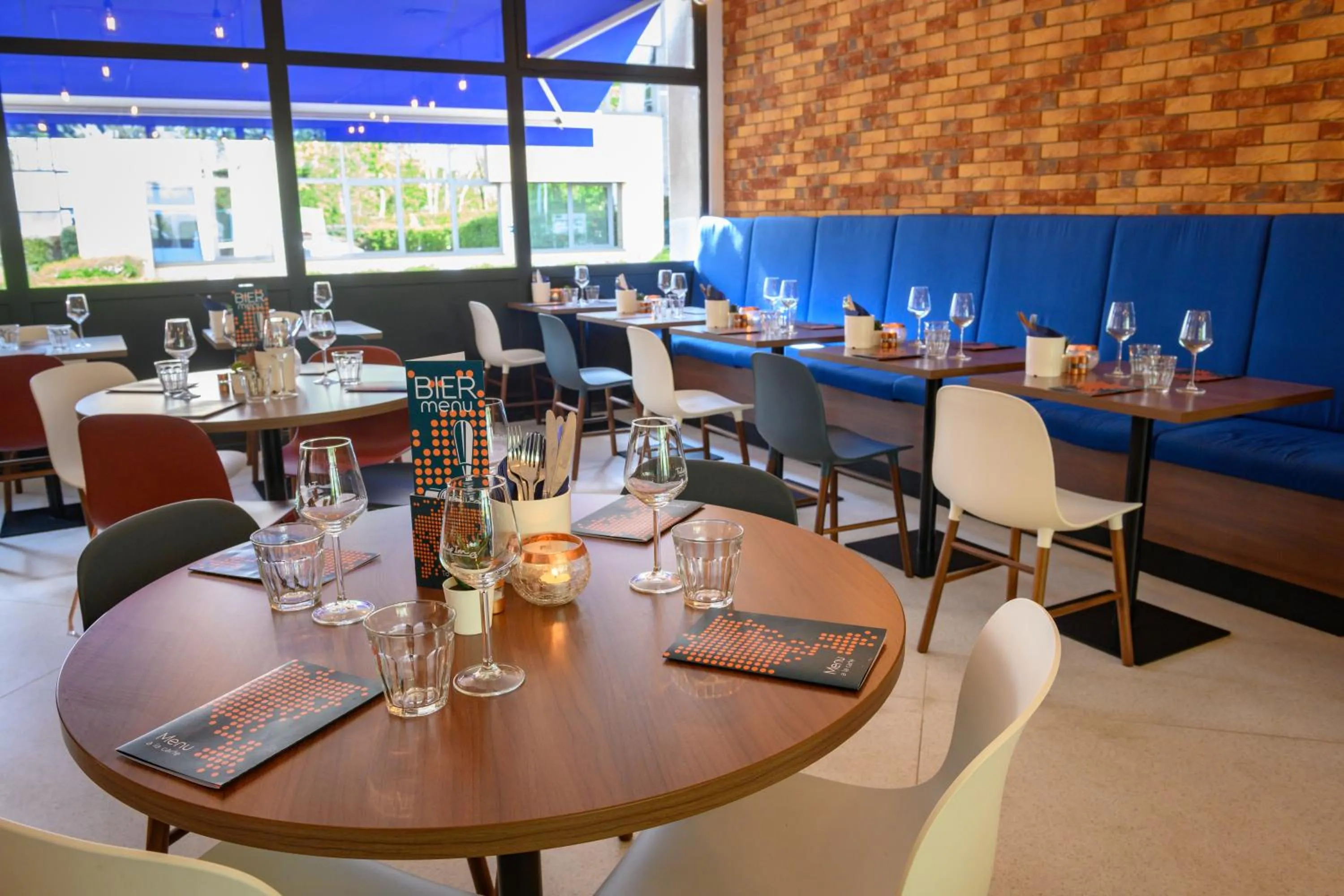 Restaurant/places to eat in Tulip Inn Antwerpen