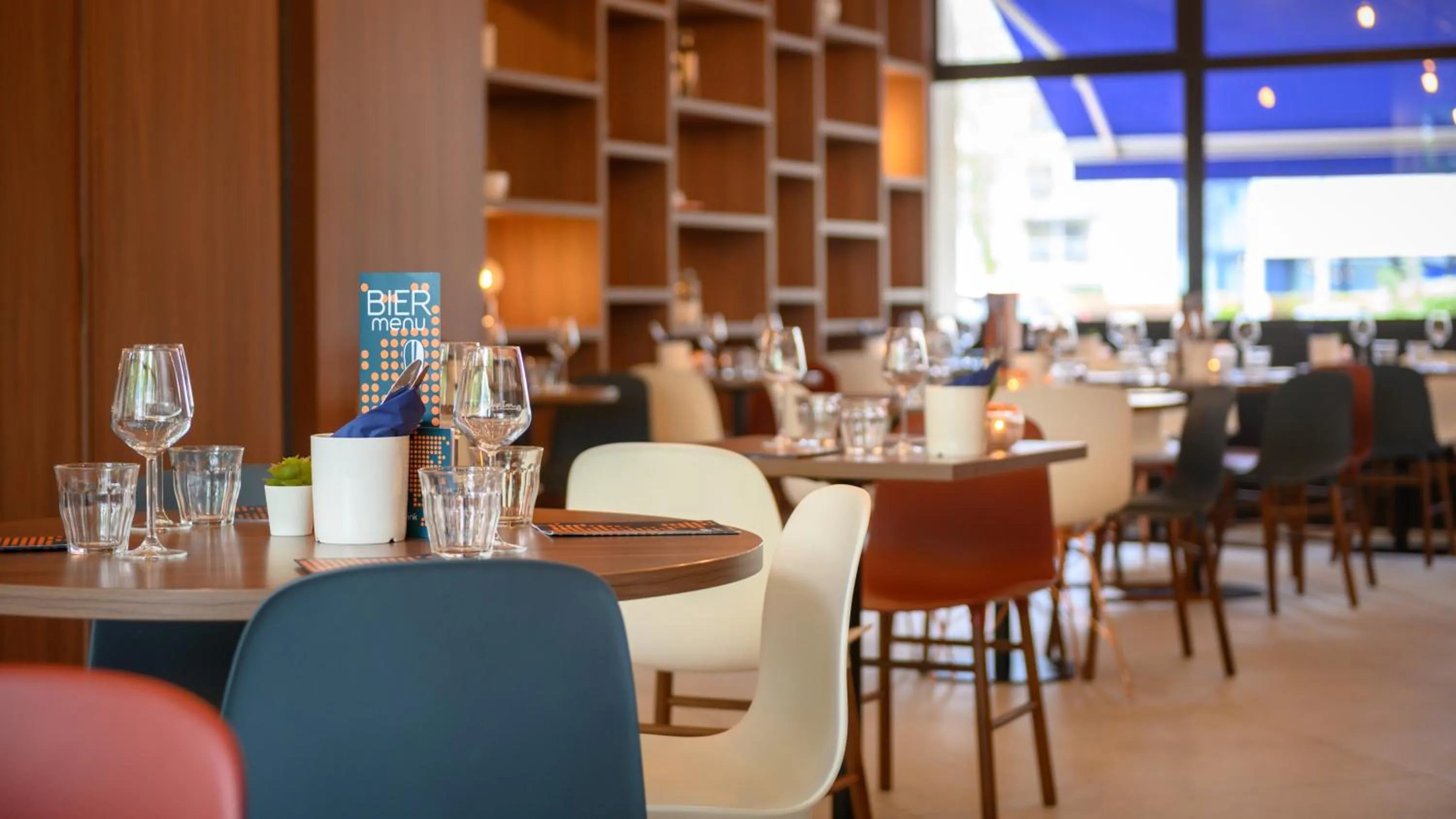 Restaurant/places to eat in Tulip Inn Antwerpen