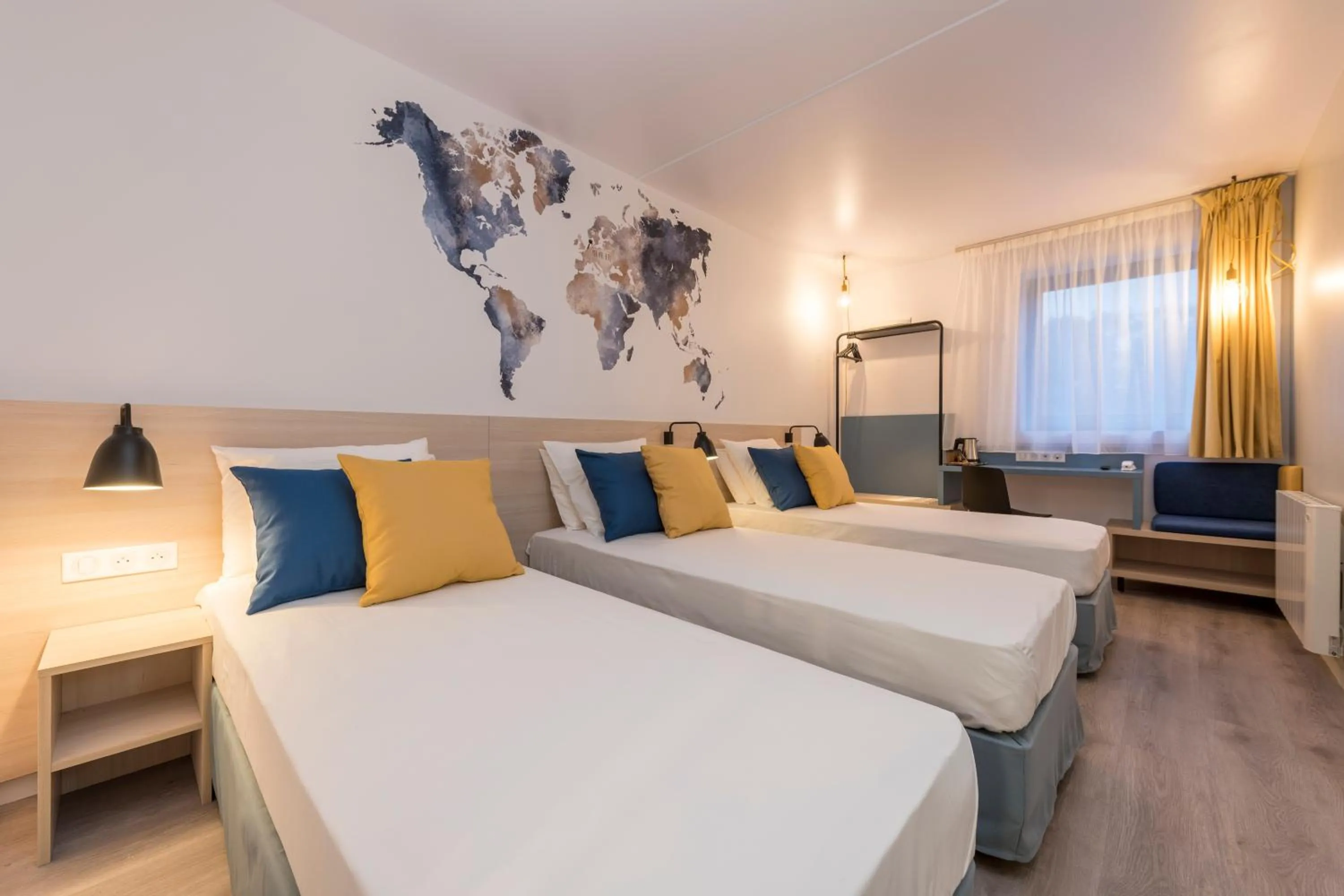 Photo of the whole room, Bed in Tulip Inn Antwerpen