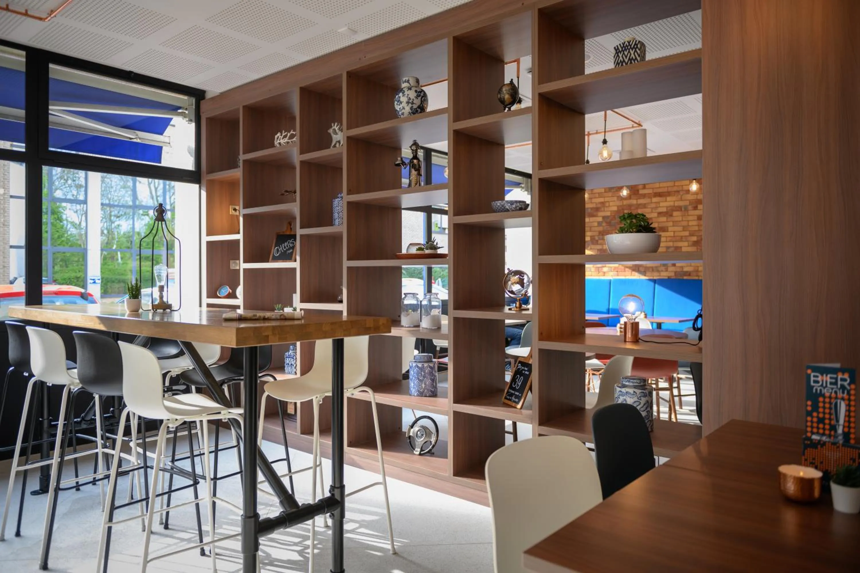 Lounge or bar in Tulip Inn Antwerpen