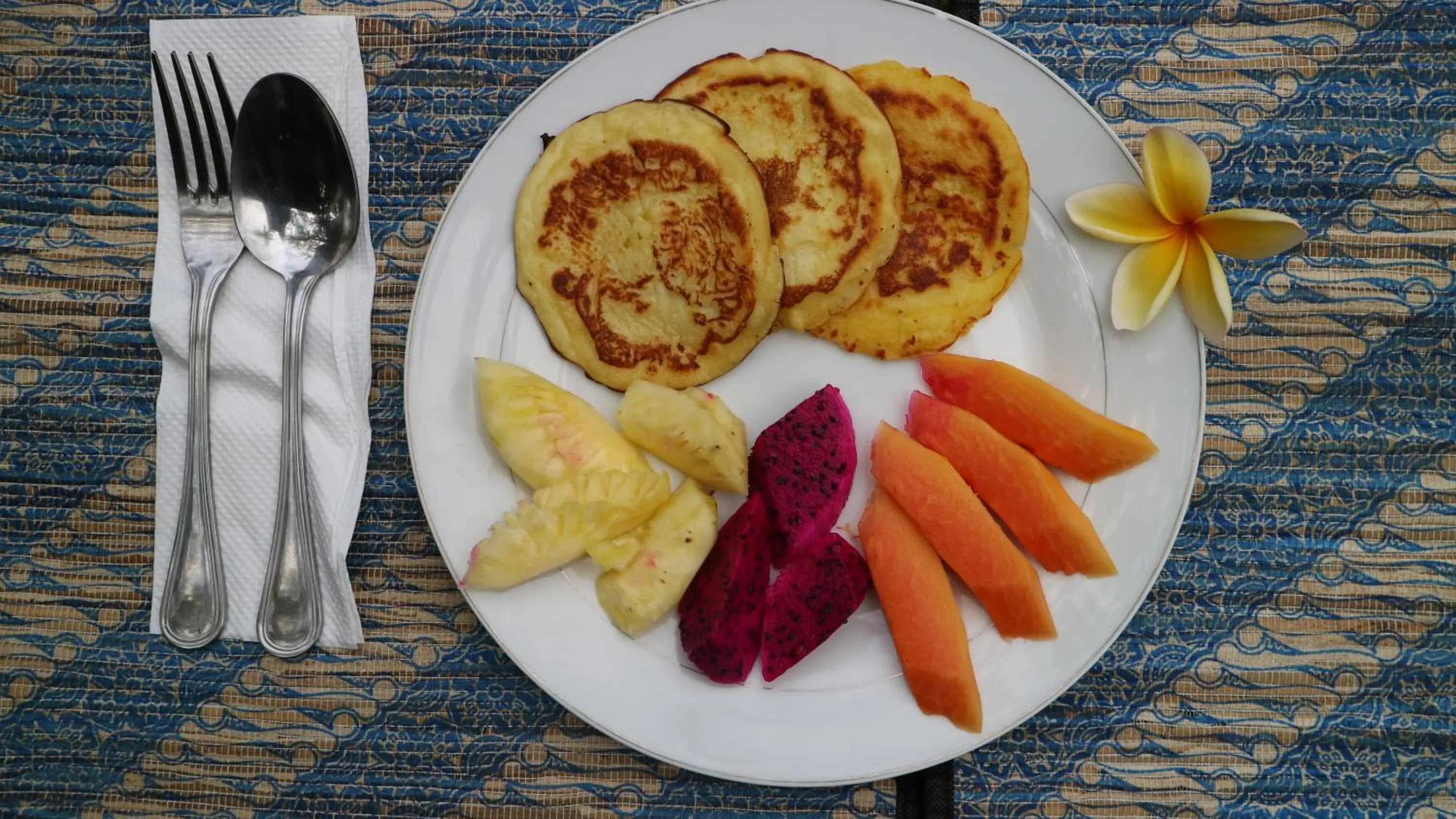 Breakfast in Villa Alam Biru Gardenia