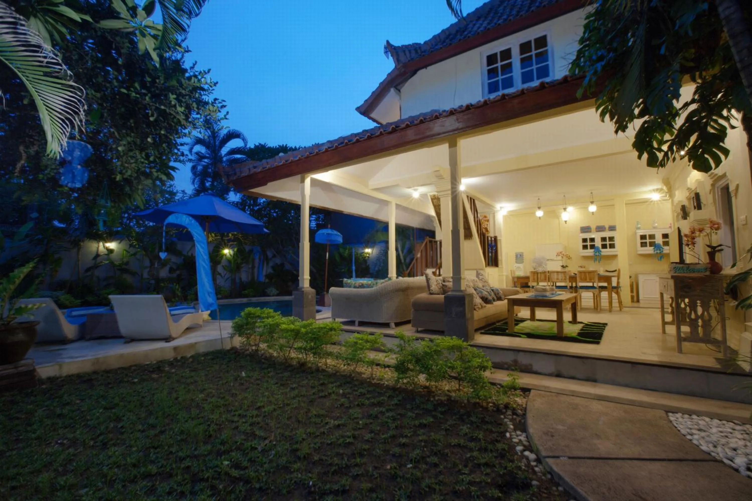 Garden in Villa Alam Biru Gardenia