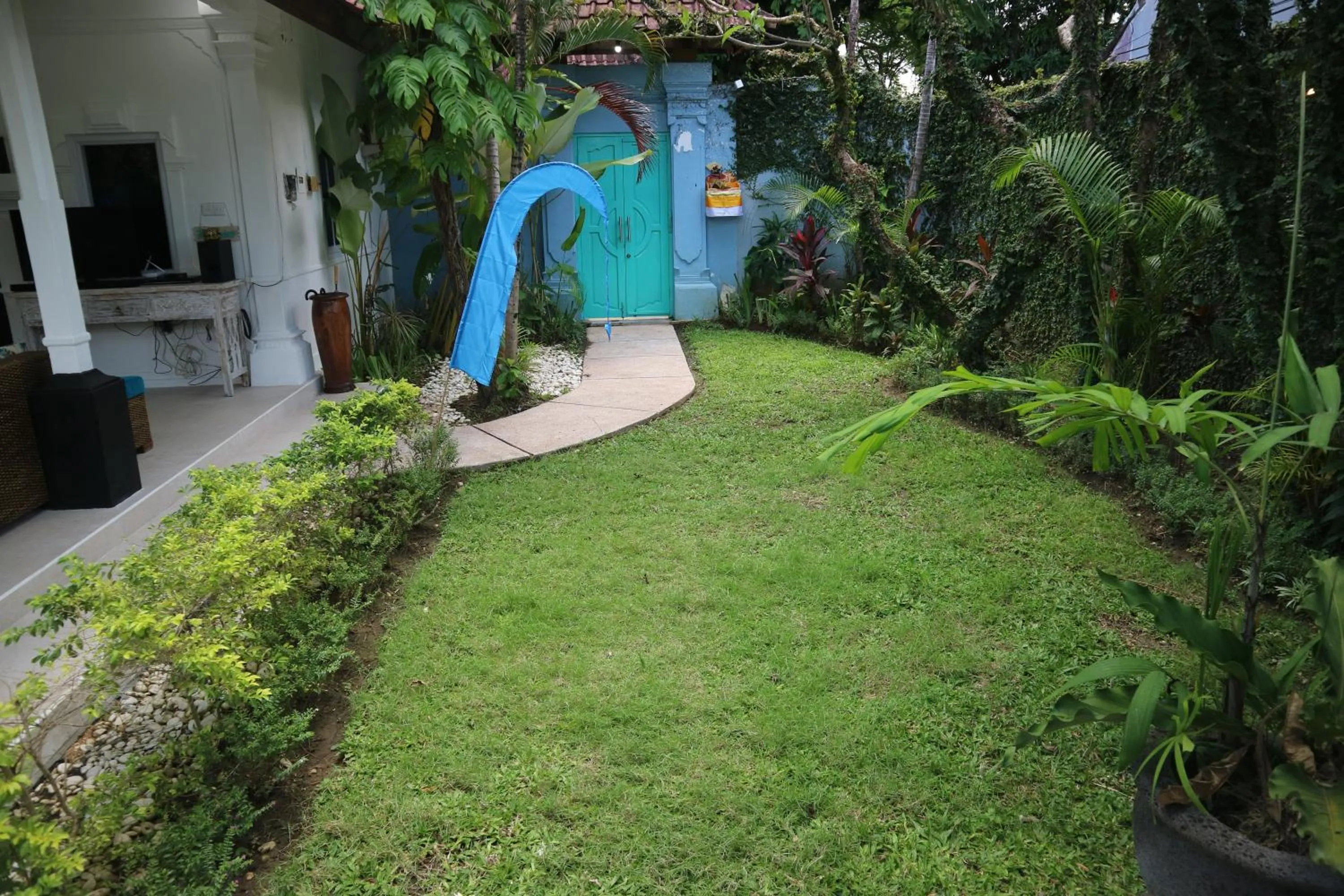 Garden in Villa Alam Biru Gardenia