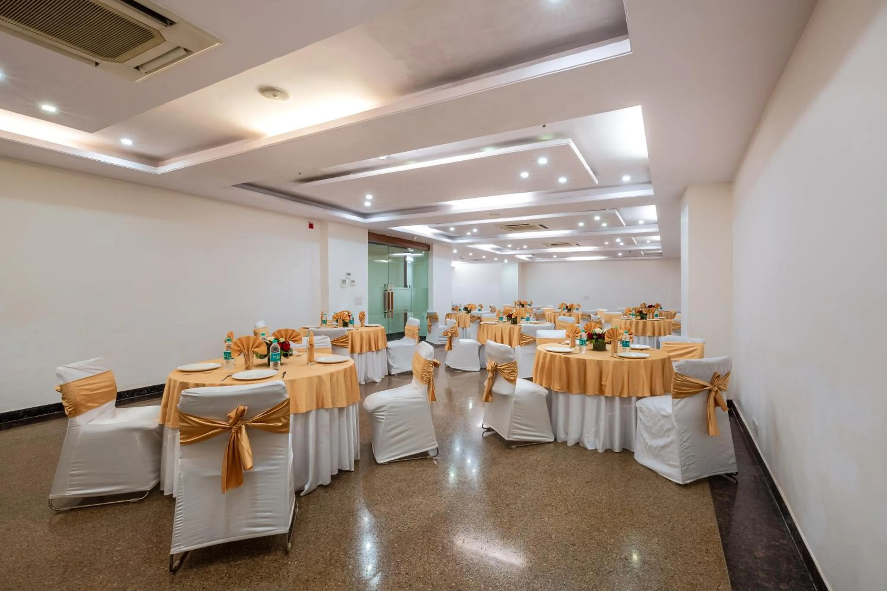 Business facilities in Rosewood Apartment Hotel, Gurgaon