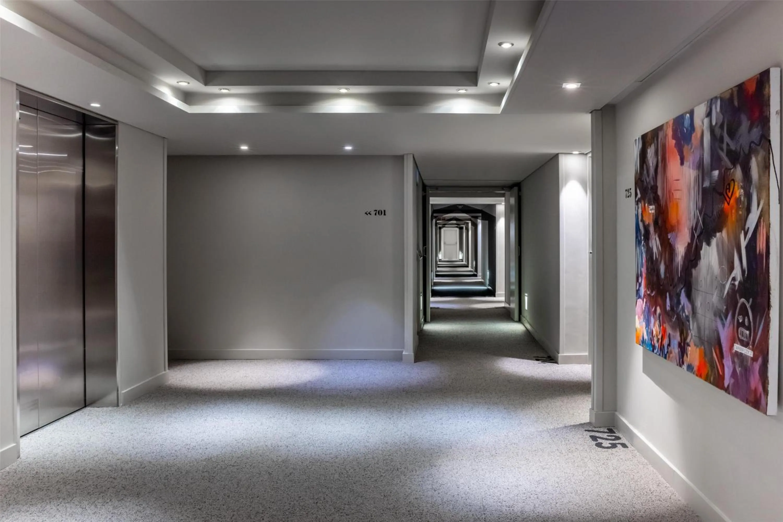 Bedroom in nhow Brussels Bloom