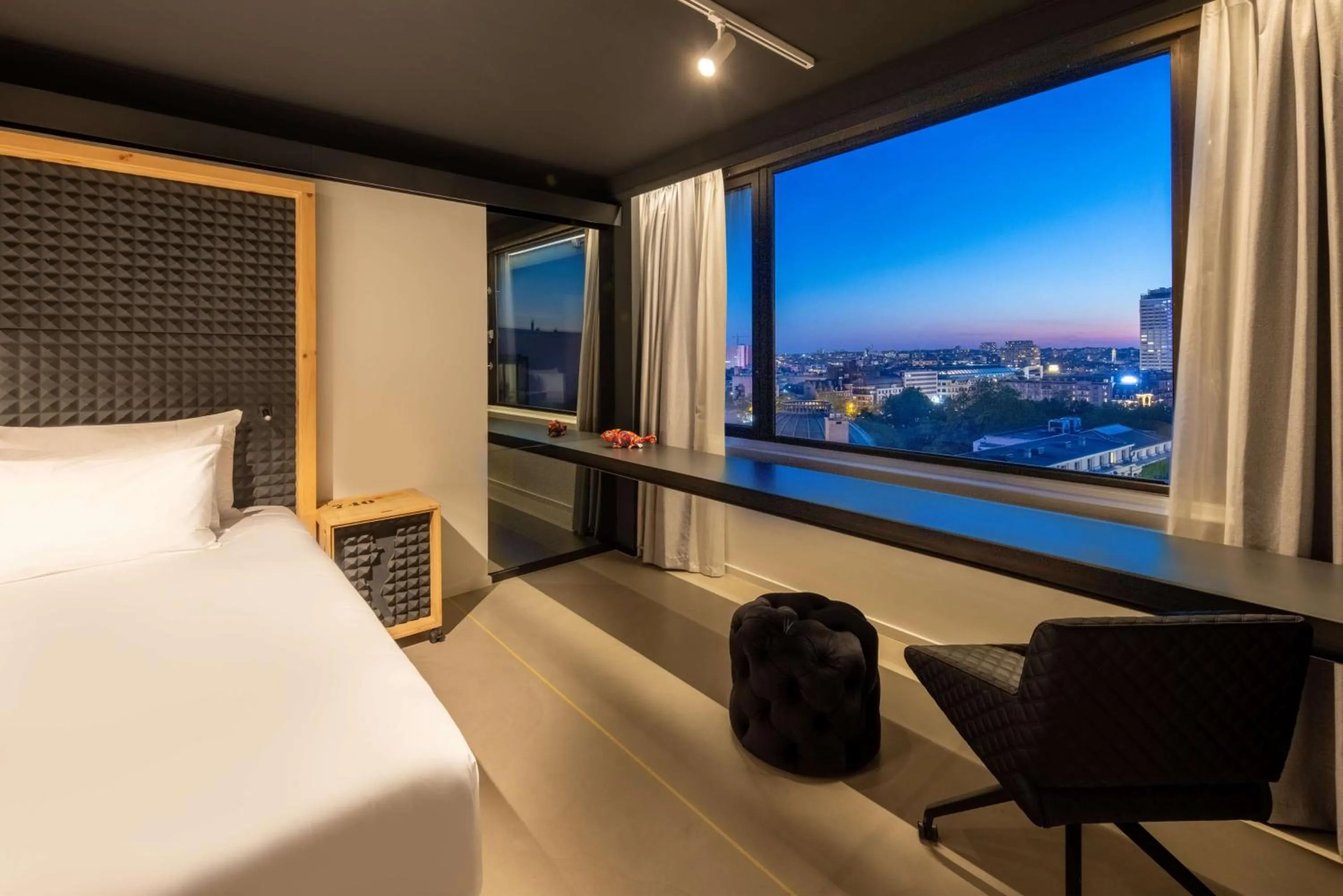 Bedroom, Bed in nhow Brussels Bloom