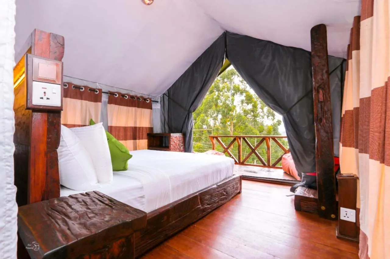 Bed in Train View Chalet