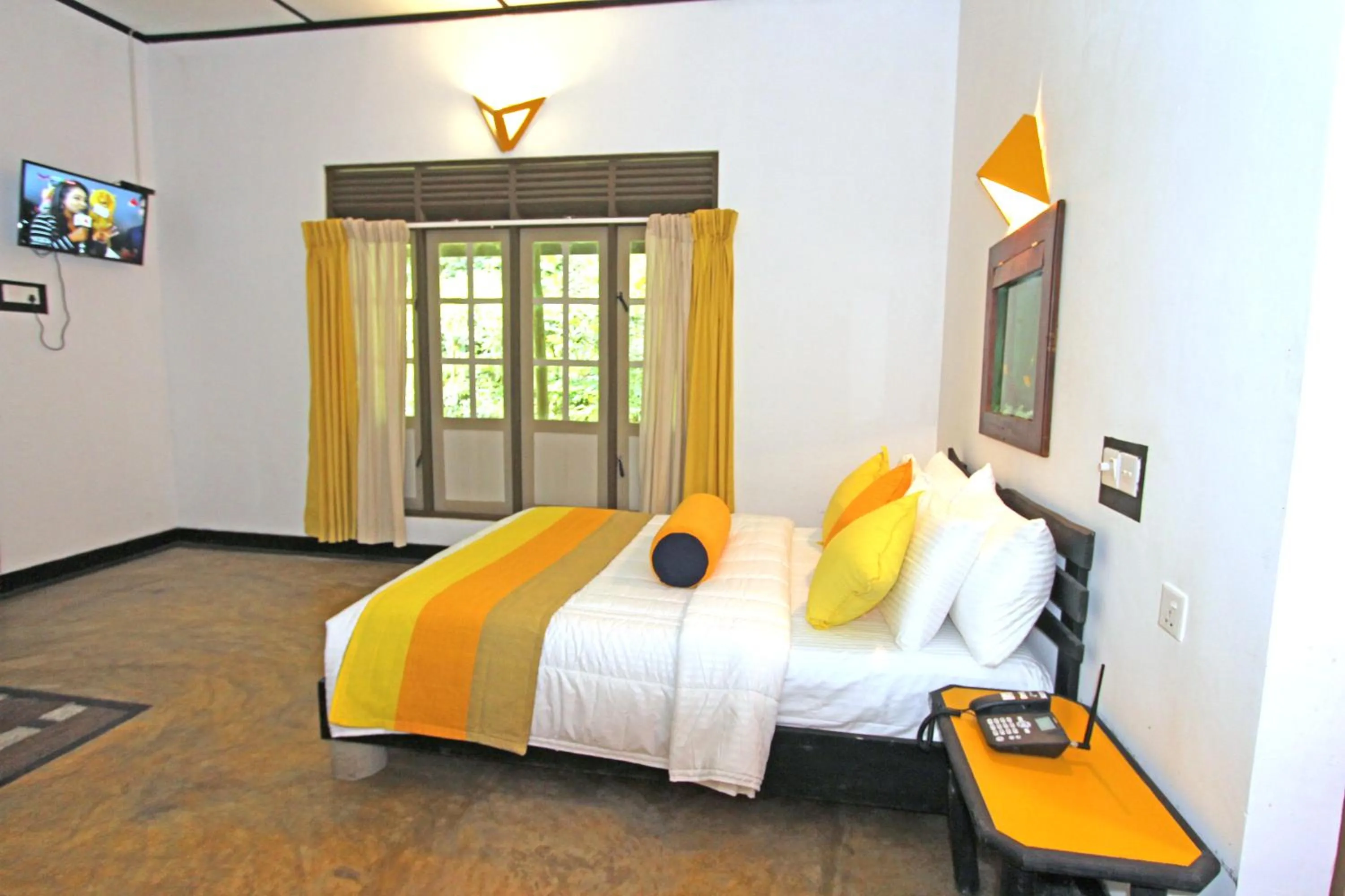 Bed in Train View Chalet