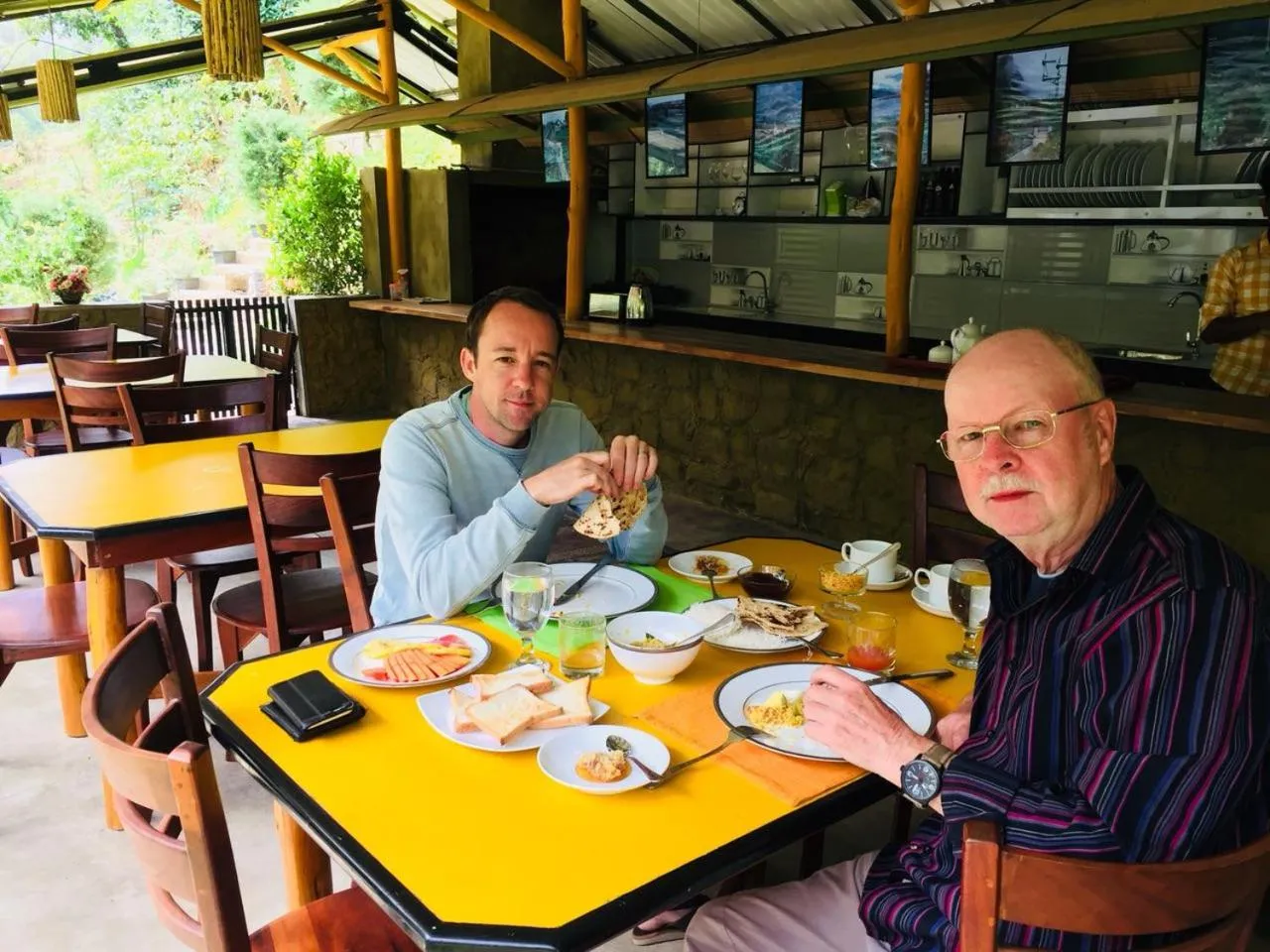 Restaurant/places to eat in Train View Chalet