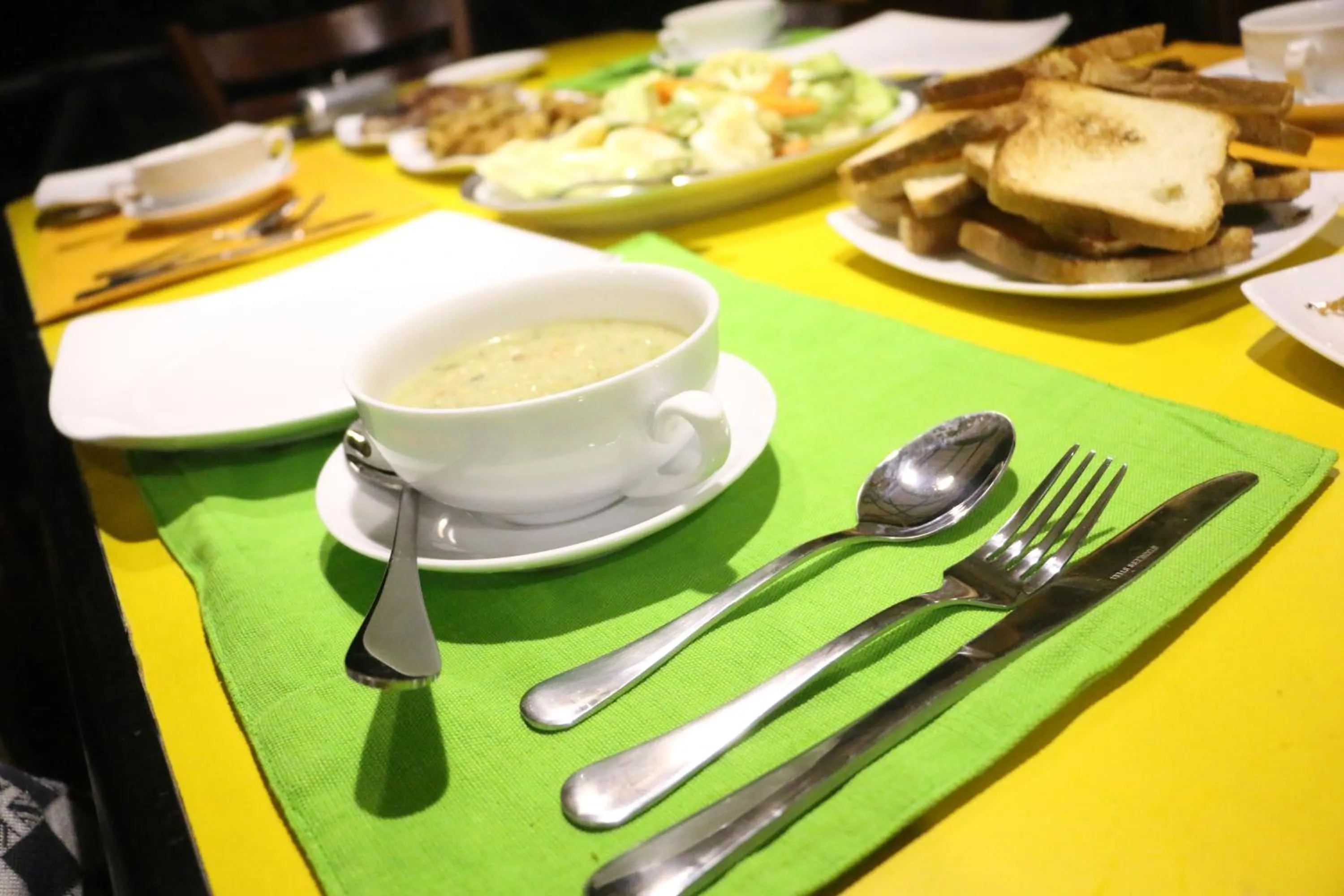 Restaurant/places to eat in Train View Chalet