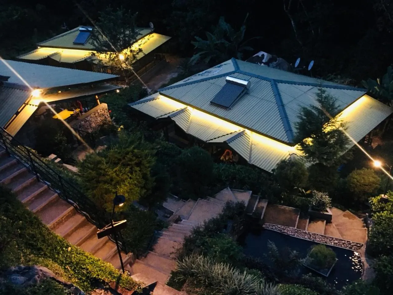 Garden view in Train View Chalet
