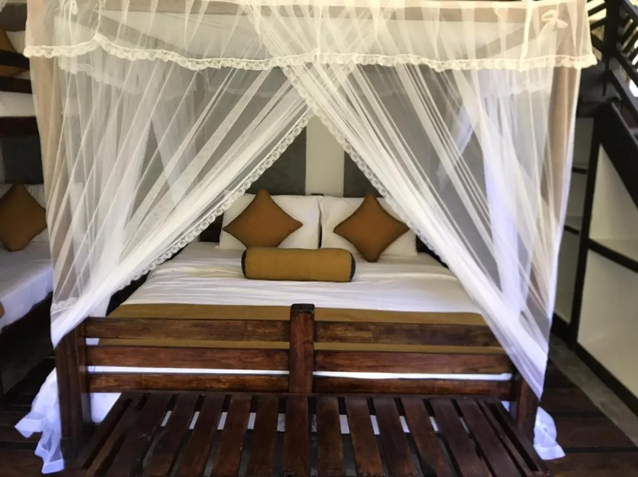 Bed in Train View Chalet