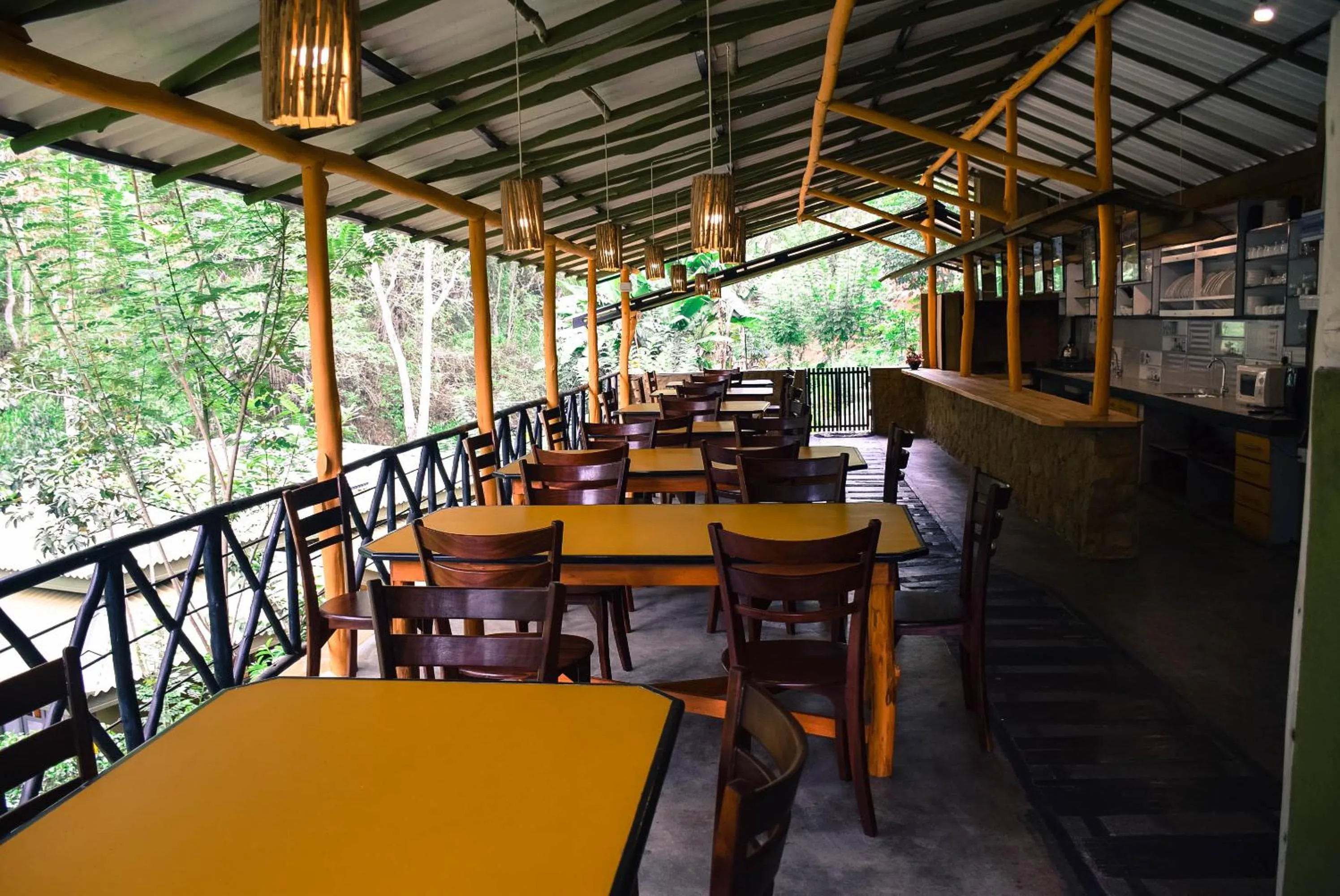 Restaurant/places to eat in Train View Chalet