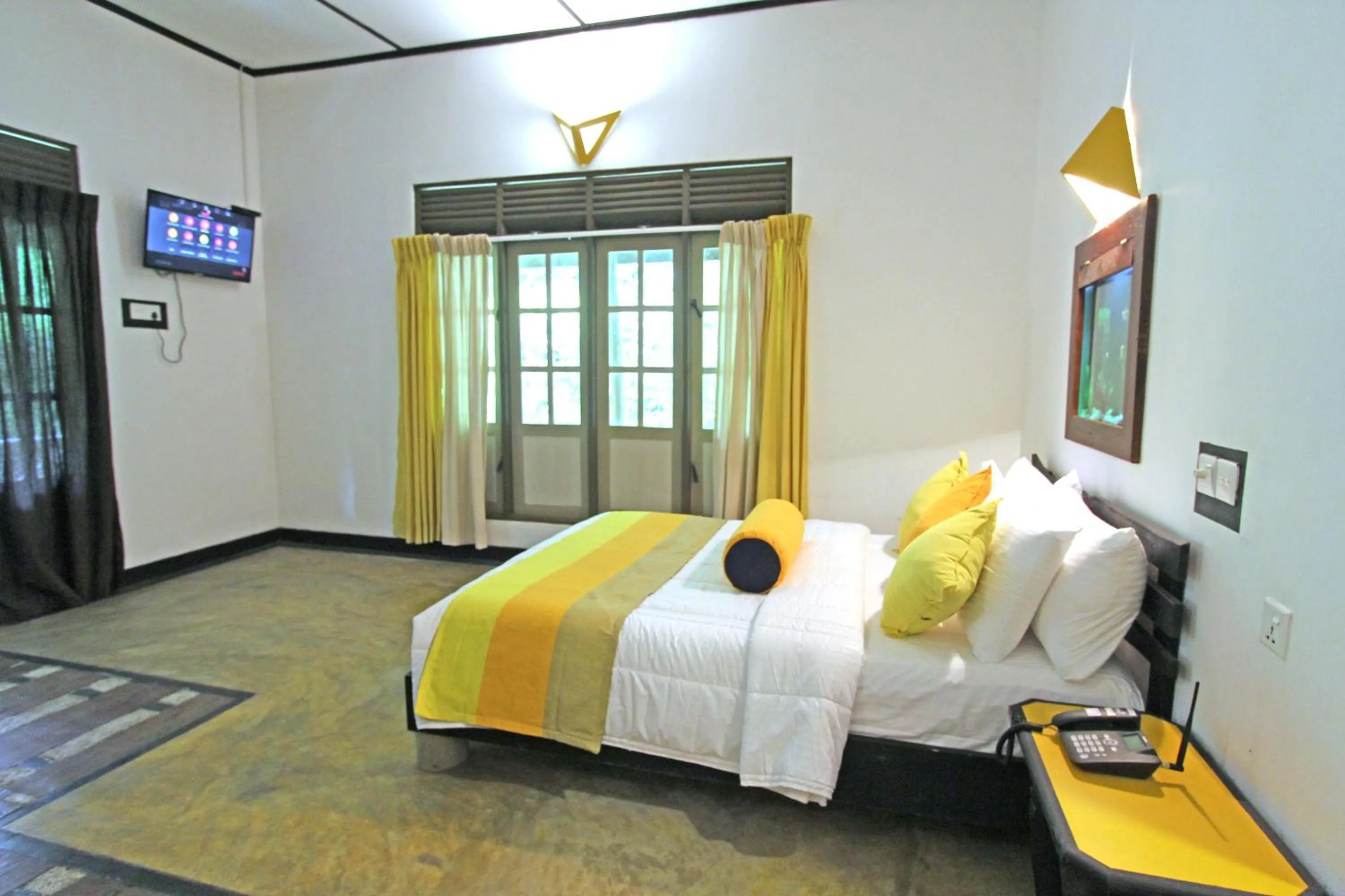 Bed in Train View Chalet