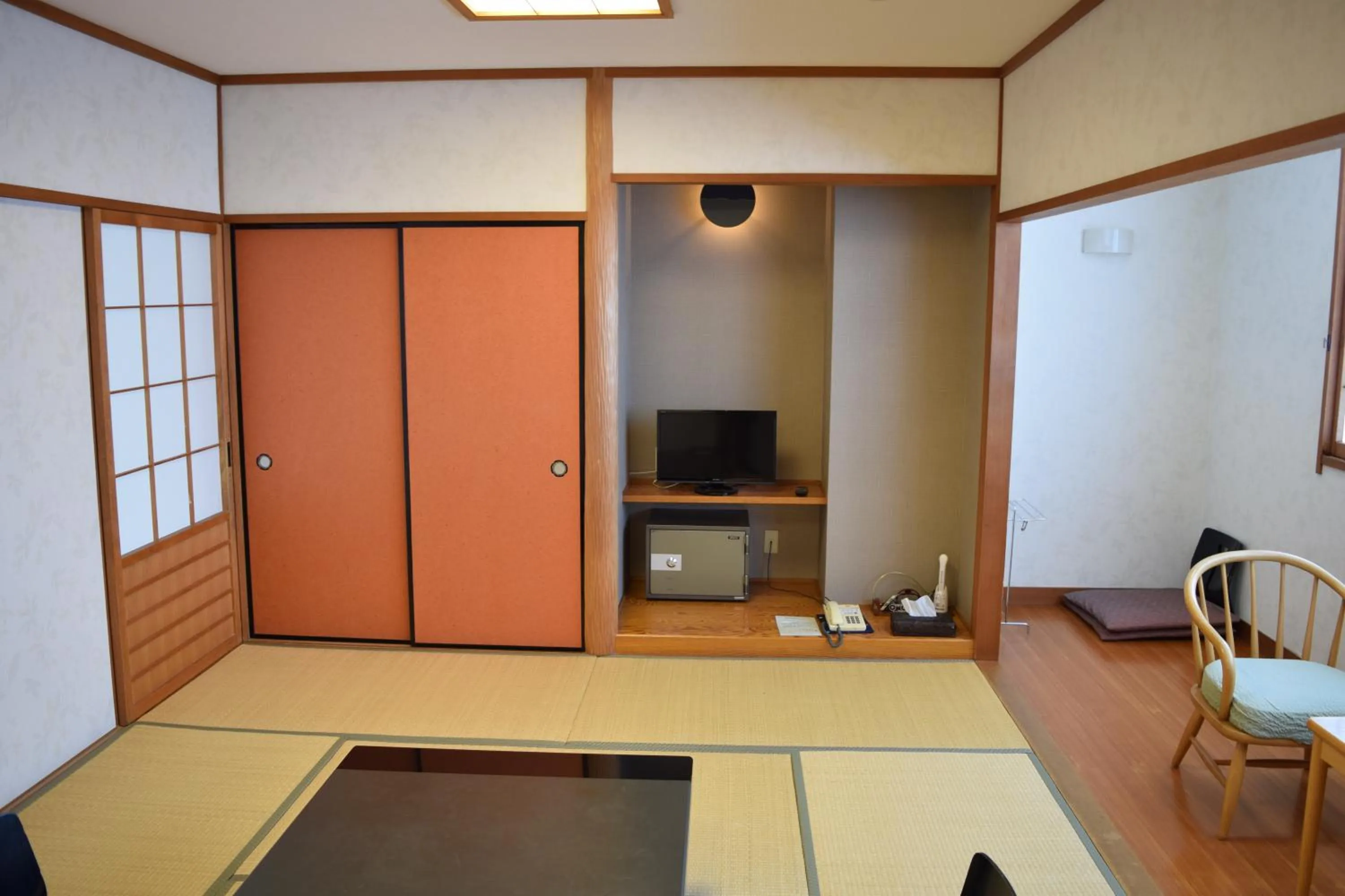 Photo of the whole room in Ryokan Fukuzen