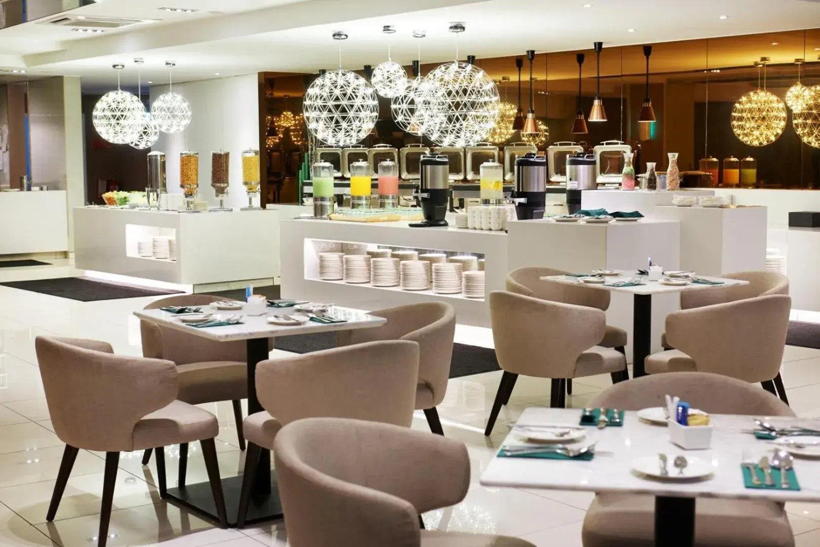 Restaurant/places to eat in Cosmo Hotel Kuala Lumpur Restaurant/places to eat in Cosmo Hotel Kuala Lumpur