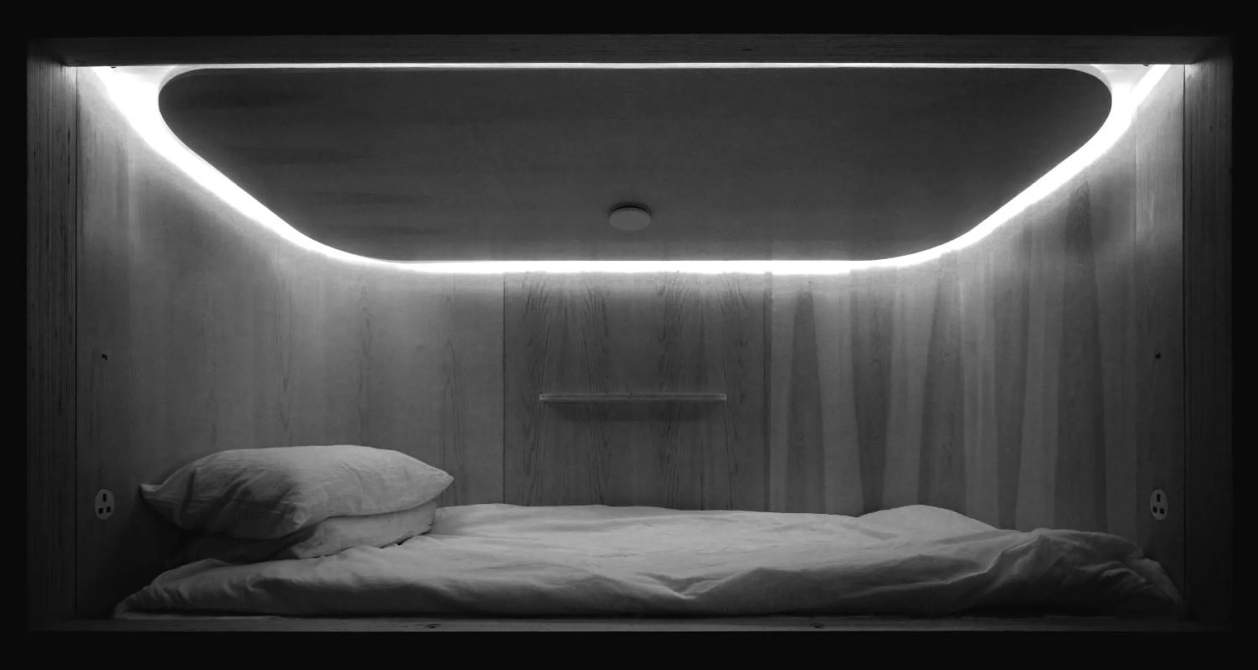 Bed in SLEEEP HKG Gough St