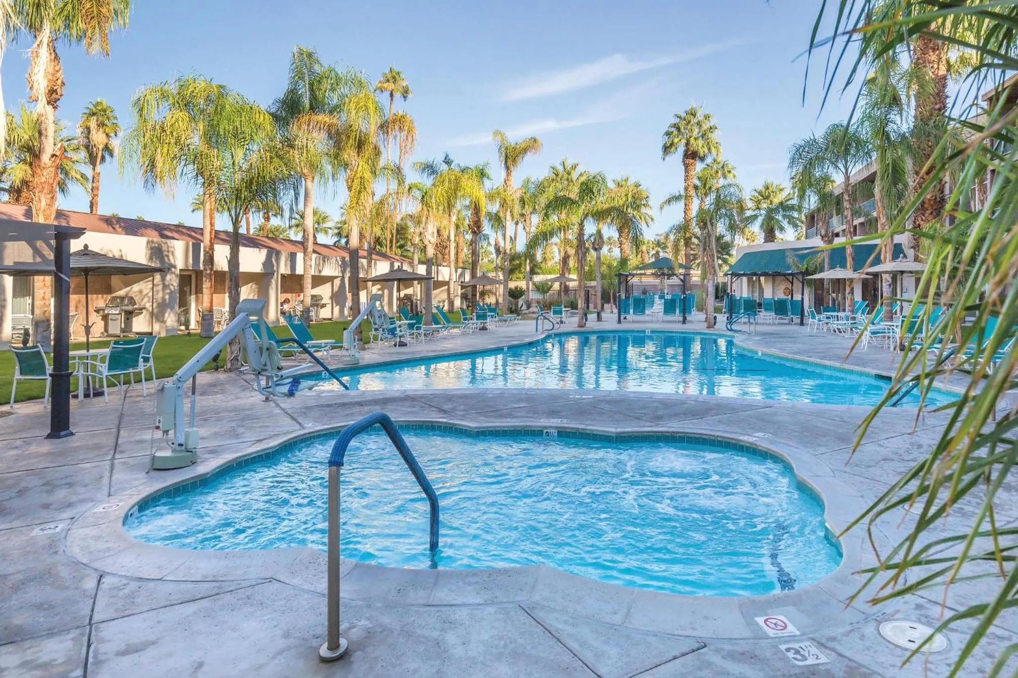 Swimming pool in WorldMark Palm Springs