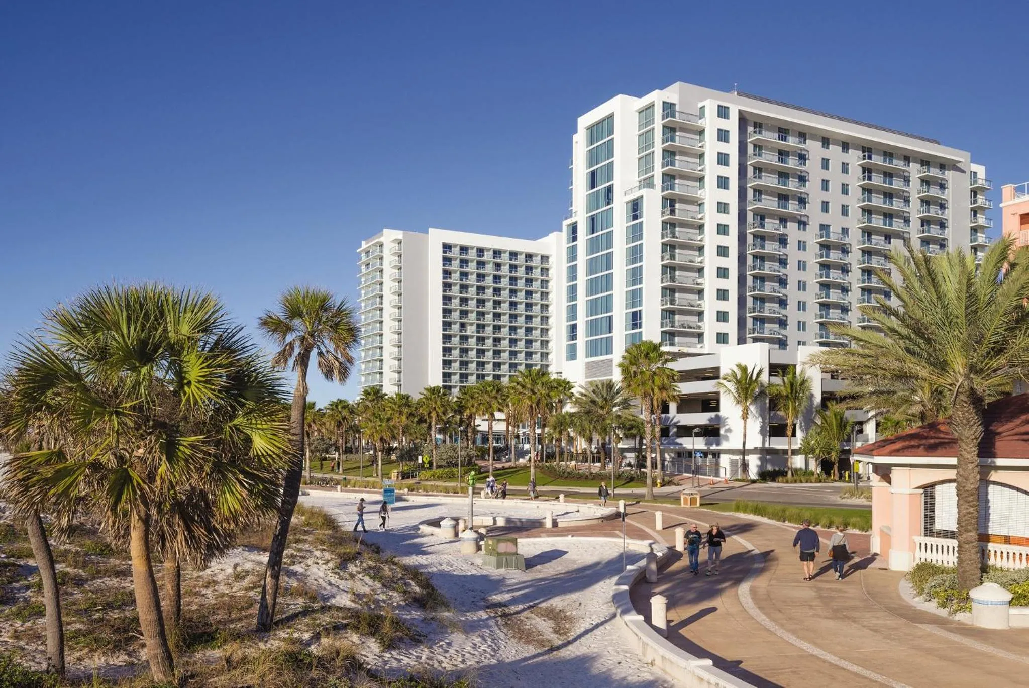 Property building in Club Wyndham Clearwater Beach Resort