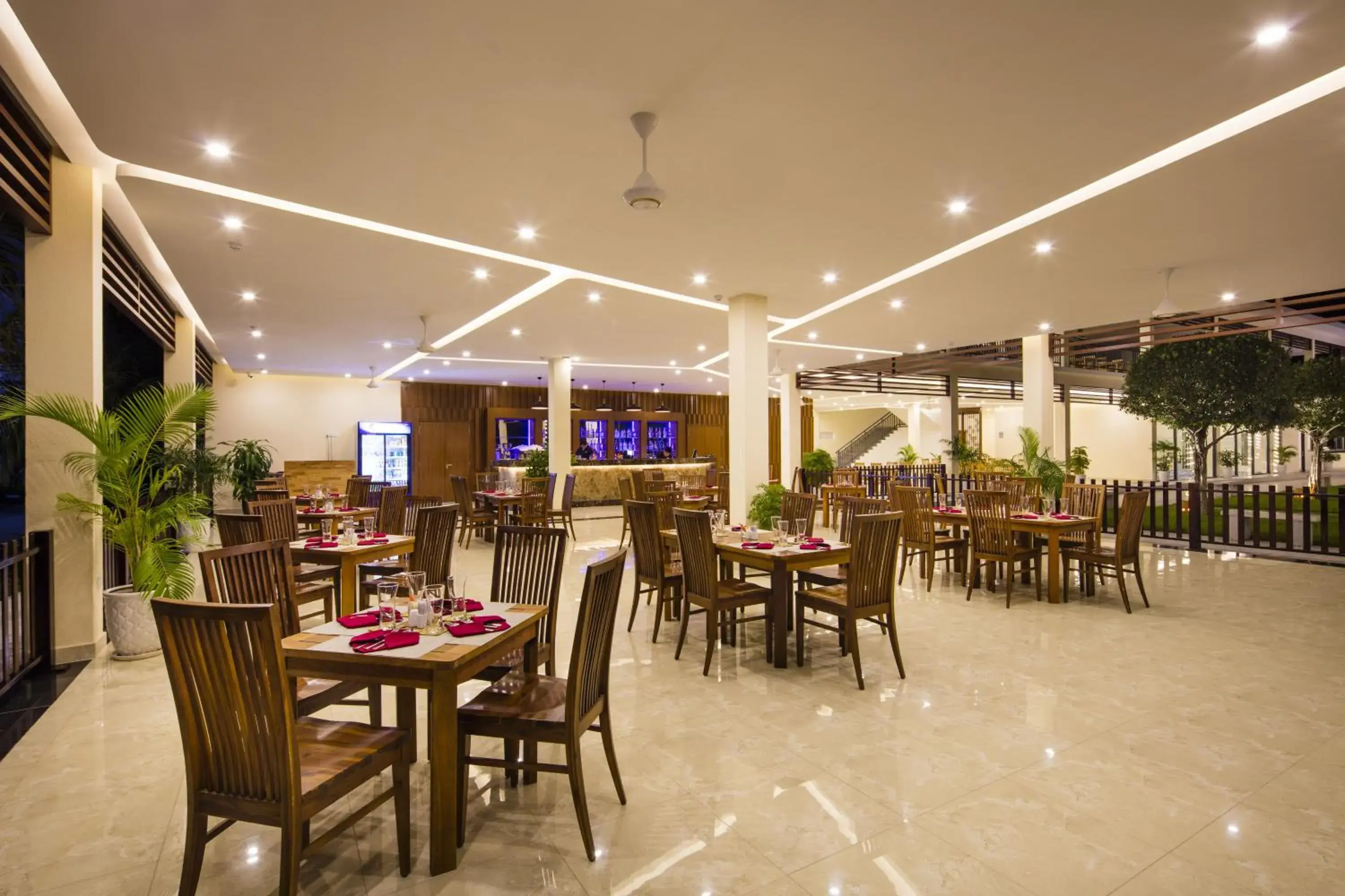 Restaurant/places to eat in Diamond Bay Condotel Resort Nha Trang Restaurant/places to eat in Diamond Bay Condotel Resort Nha Trang