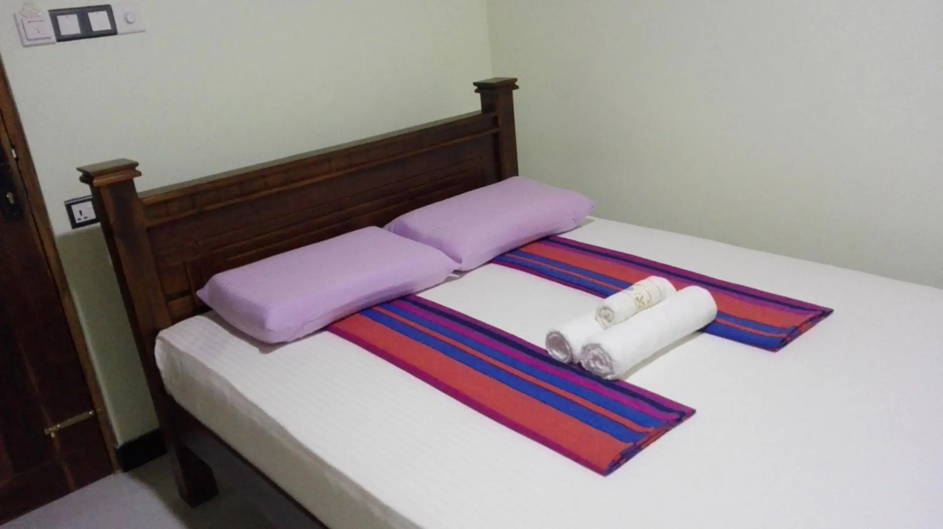 Deluxe Double Room with Shower in Rajarata Reach Resort Deluxe Double Room with Shower in Rajarata Reach Resort