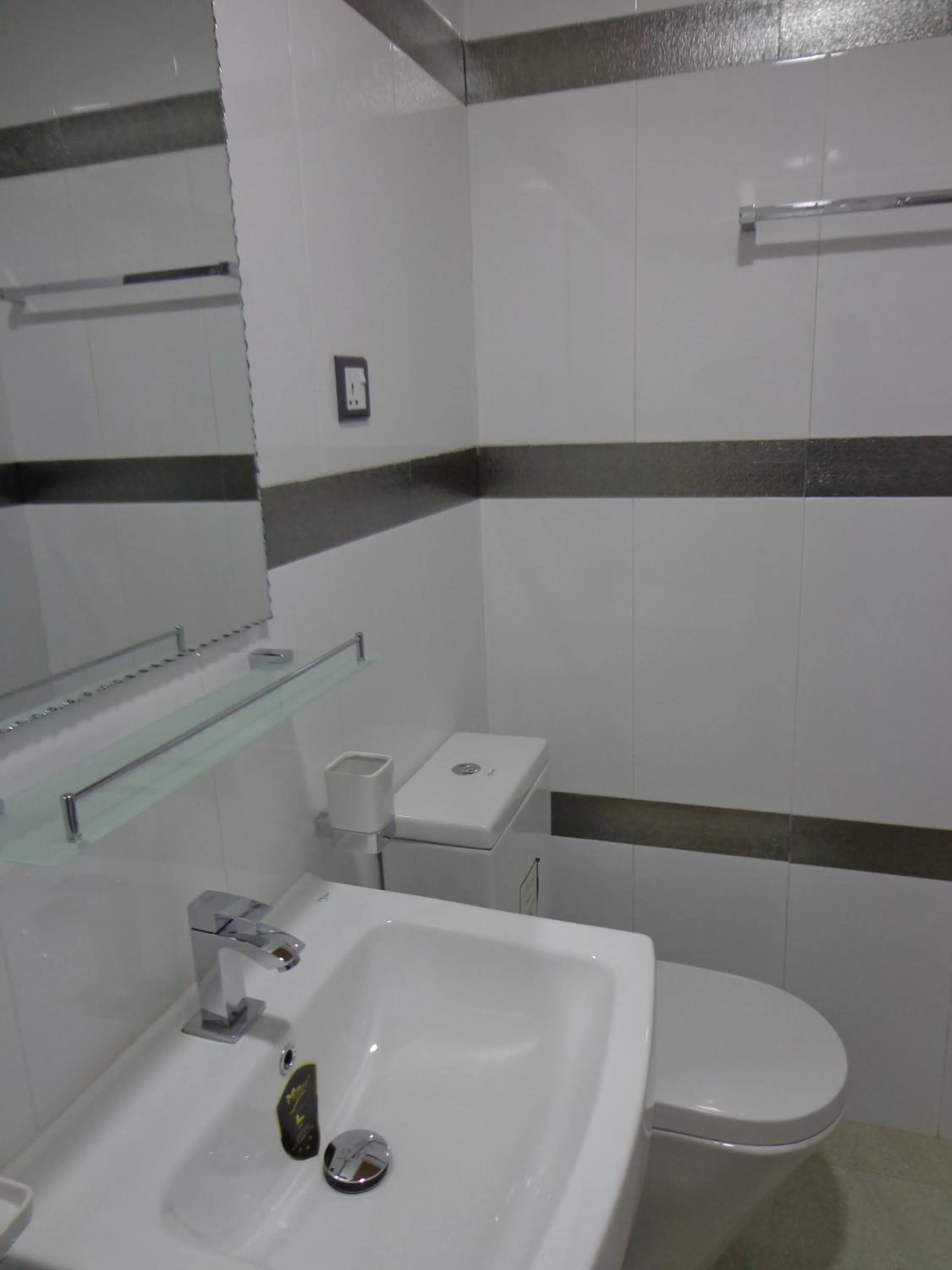 Bathroom in Rajarata Reach Resort