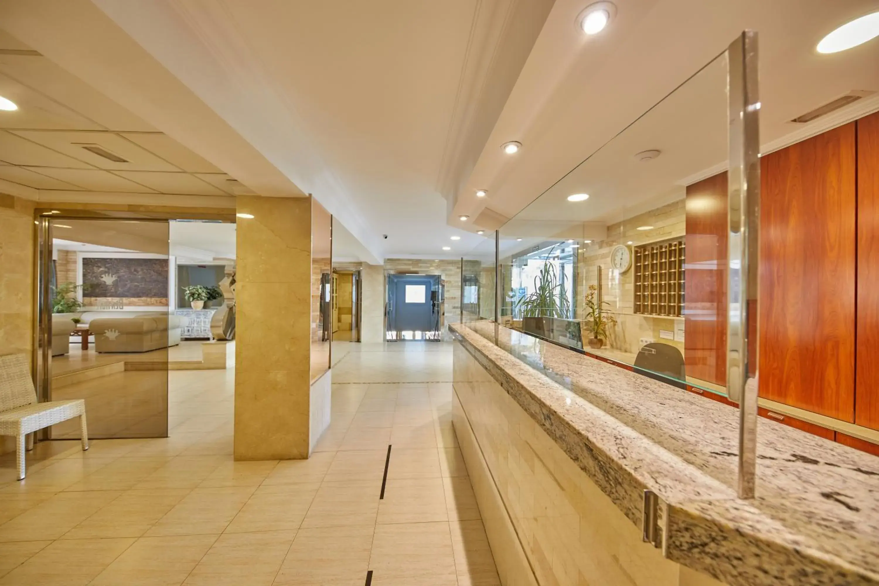 Lobby or reception in Apartamentos Ben-Hur Lobby or reception in Apartamentos Ben-Hur