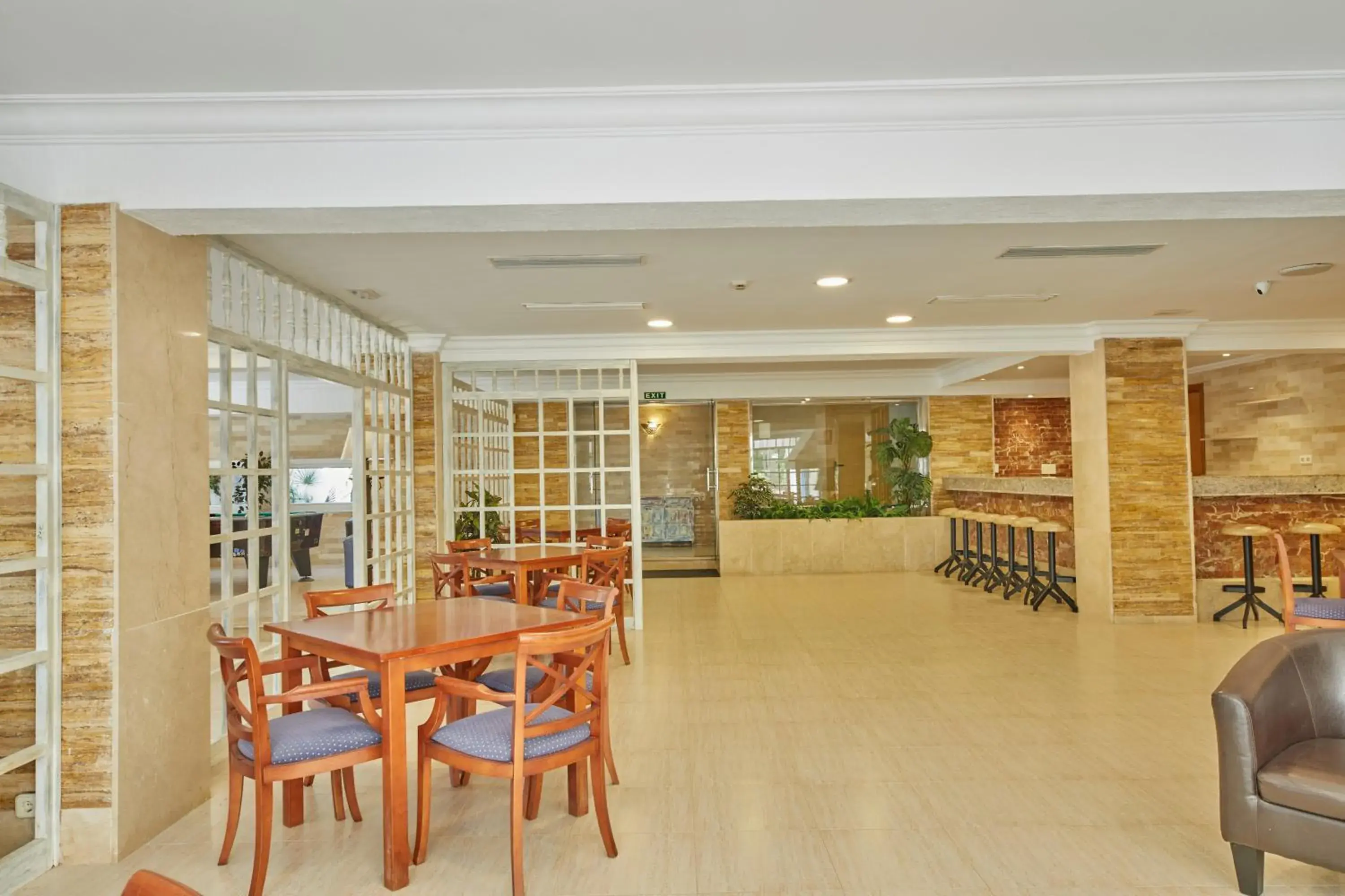 Lounge or bar in Apartamentos Ben-Hur Lounge or bar in Apartamentos Ben-Hur