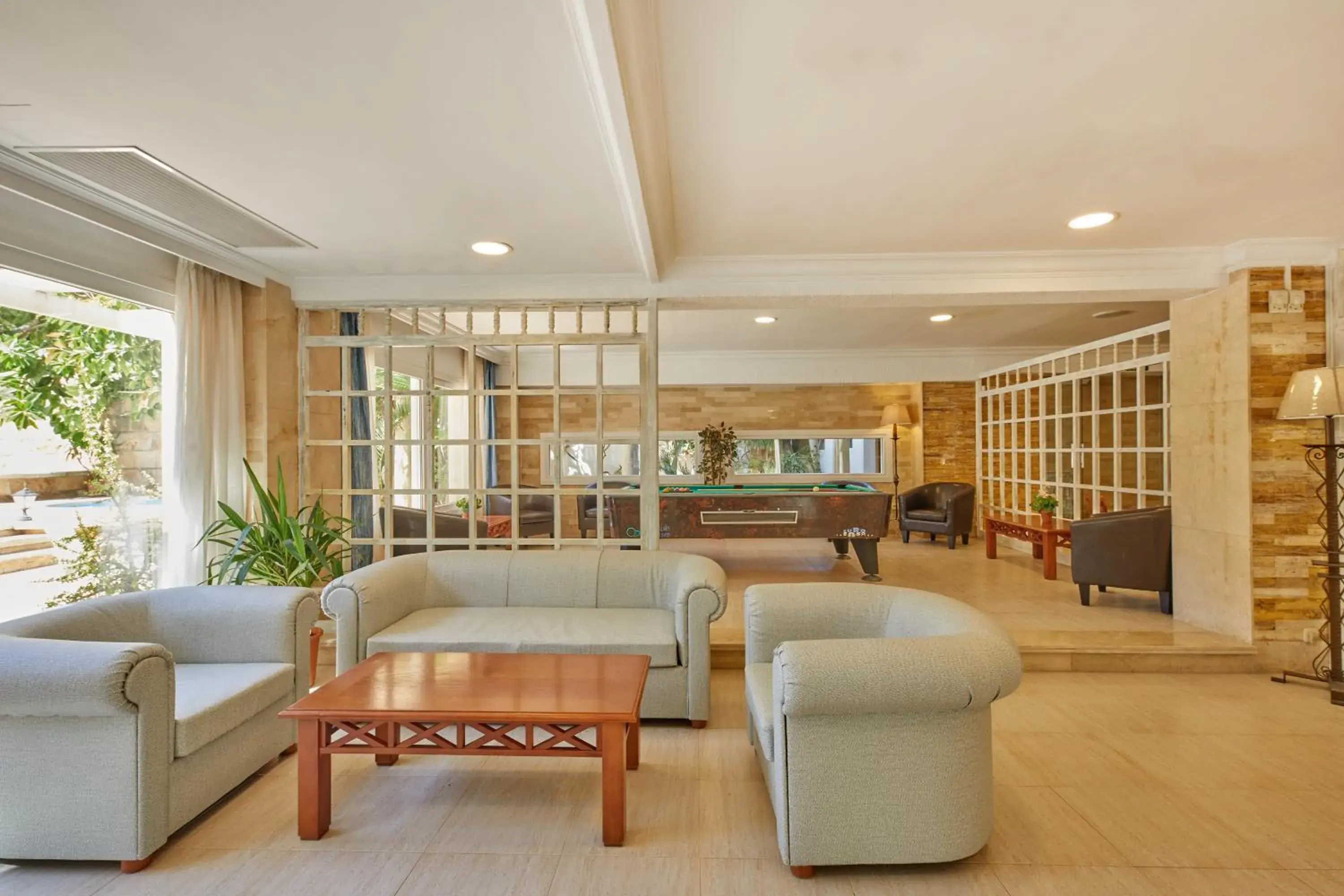 Lounge or bar in Apartamentos Ben-Hur Lounge or bar in Apartamentos Ben-Hur