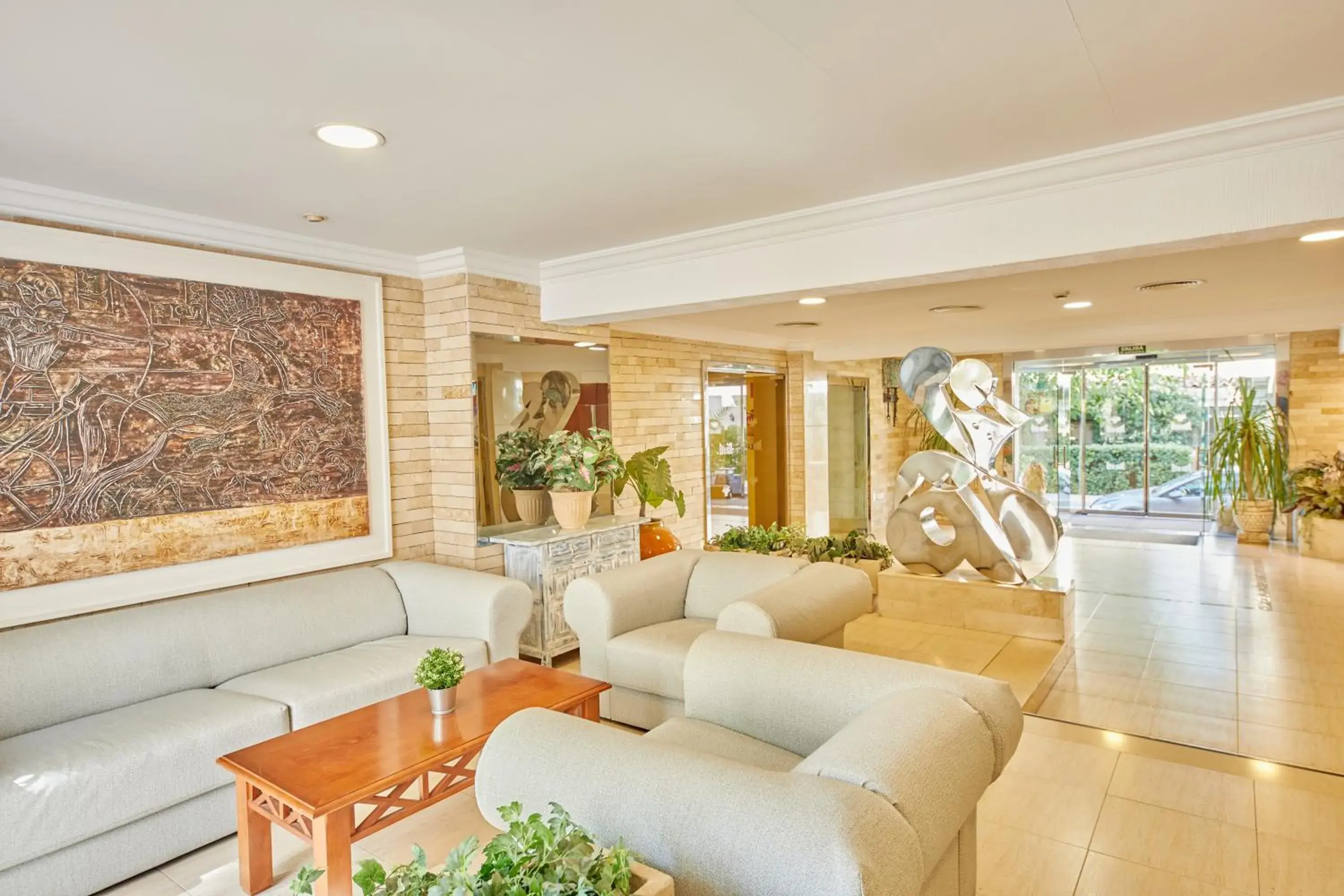 Lounge or bar in Apartamentos Ben-Hur Lounge or bar in Apartamentos Ben-Hur