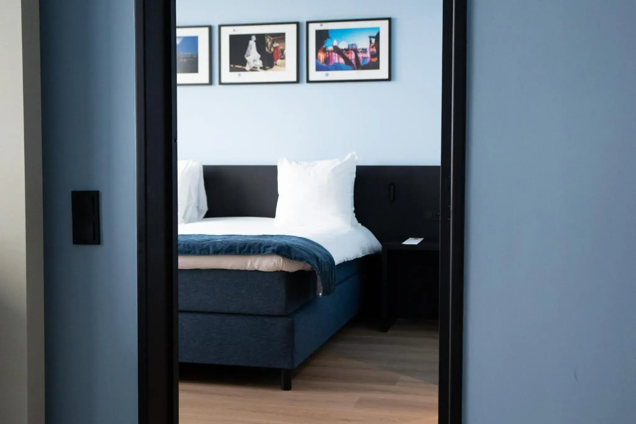 Bedroom, Bed in Crowne Plaza Antwerpen by IHG Bedroom, Bed in Crowne Plaza Antwerpen by IHG