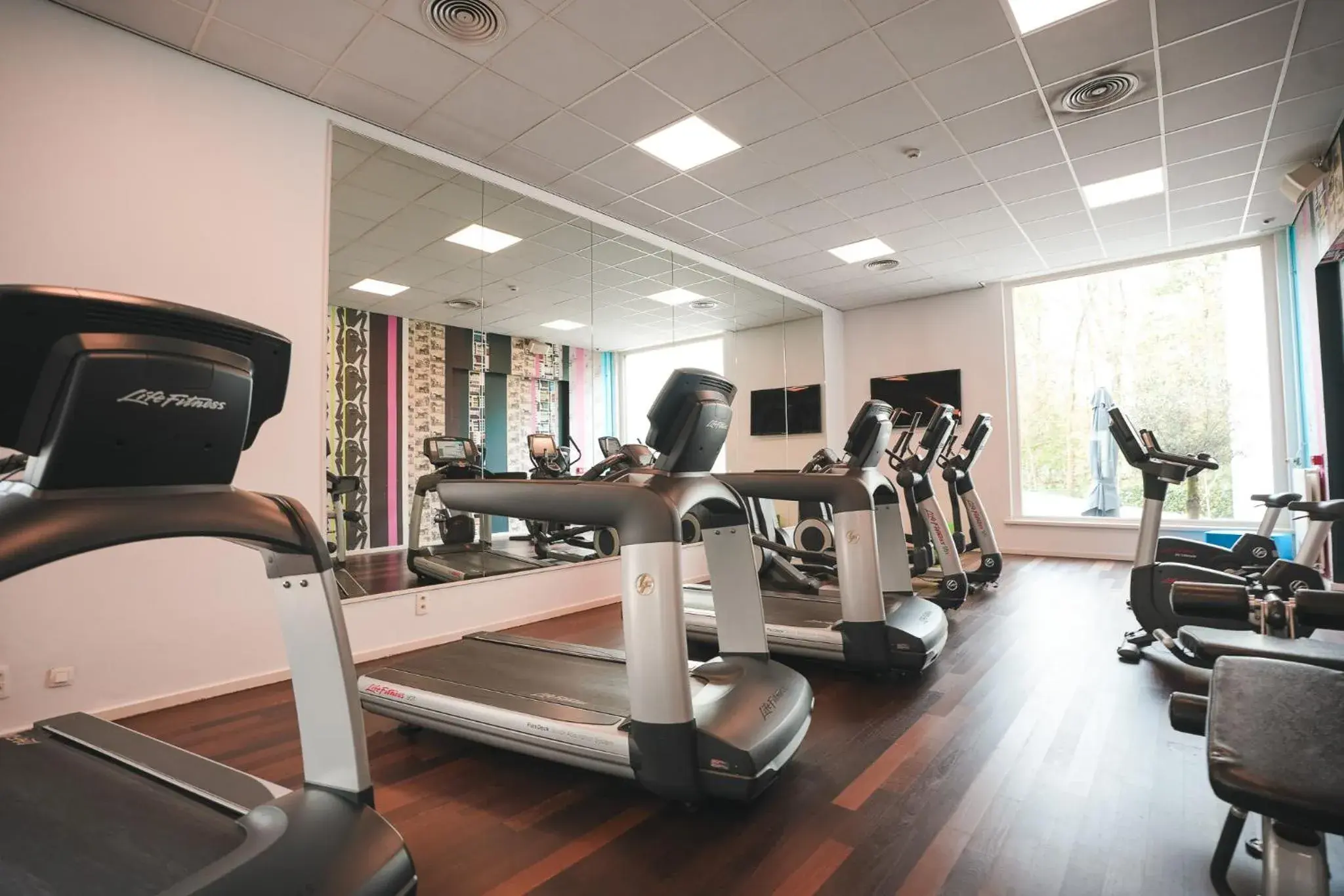 Fitness centre/facilities in Crowne Plaza Antwerpen by IHG Fitness centre/facilities in Crowne Plaza Antwerpen by IHG