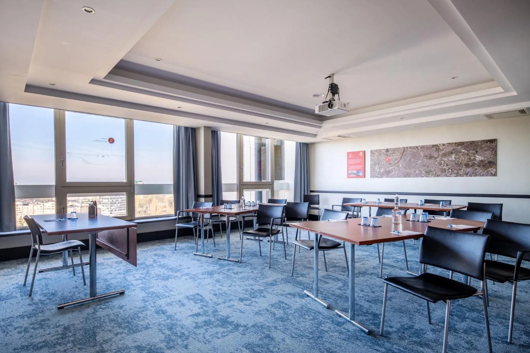Meeting/conference room in Crowne Plaza Antwerpen by IHG