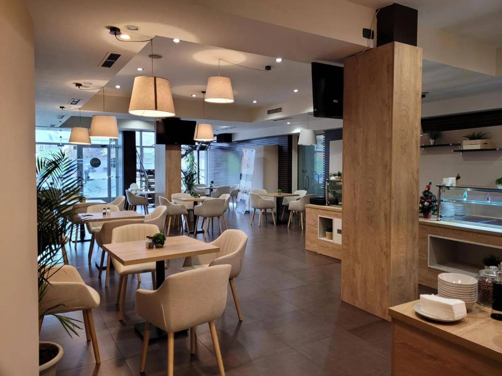 Restaurant/places to eat in Sofia Palace Hotel by HMG