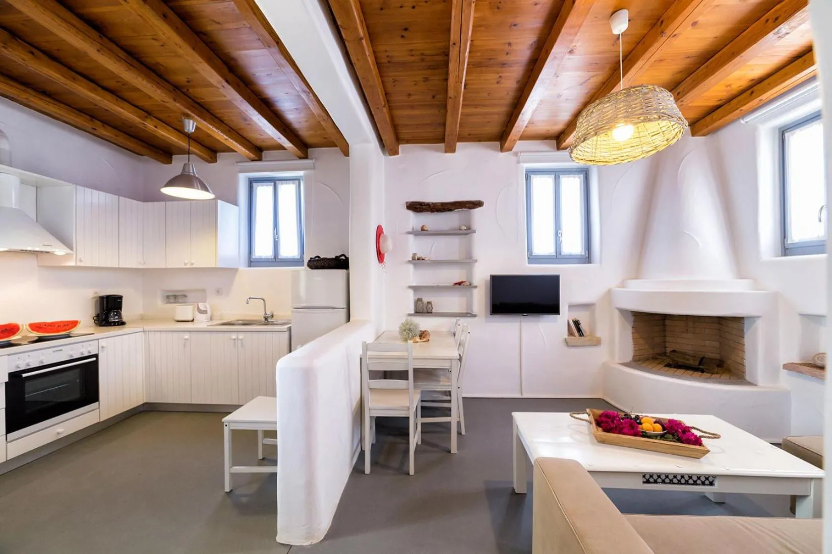 Kitchen or kitchenette in Aegean Colors Koufonisia