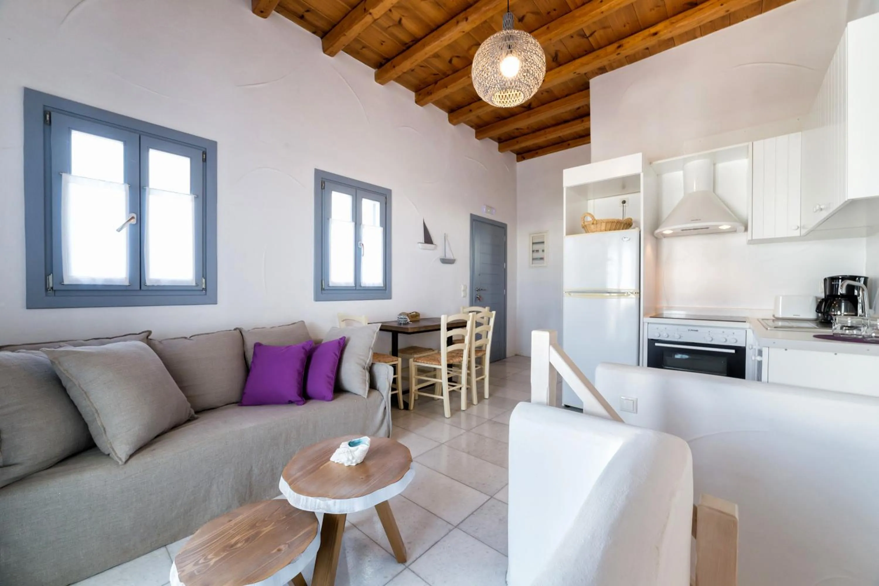 Kitchen or kitchenette in Aegean Colors Koufonisia
