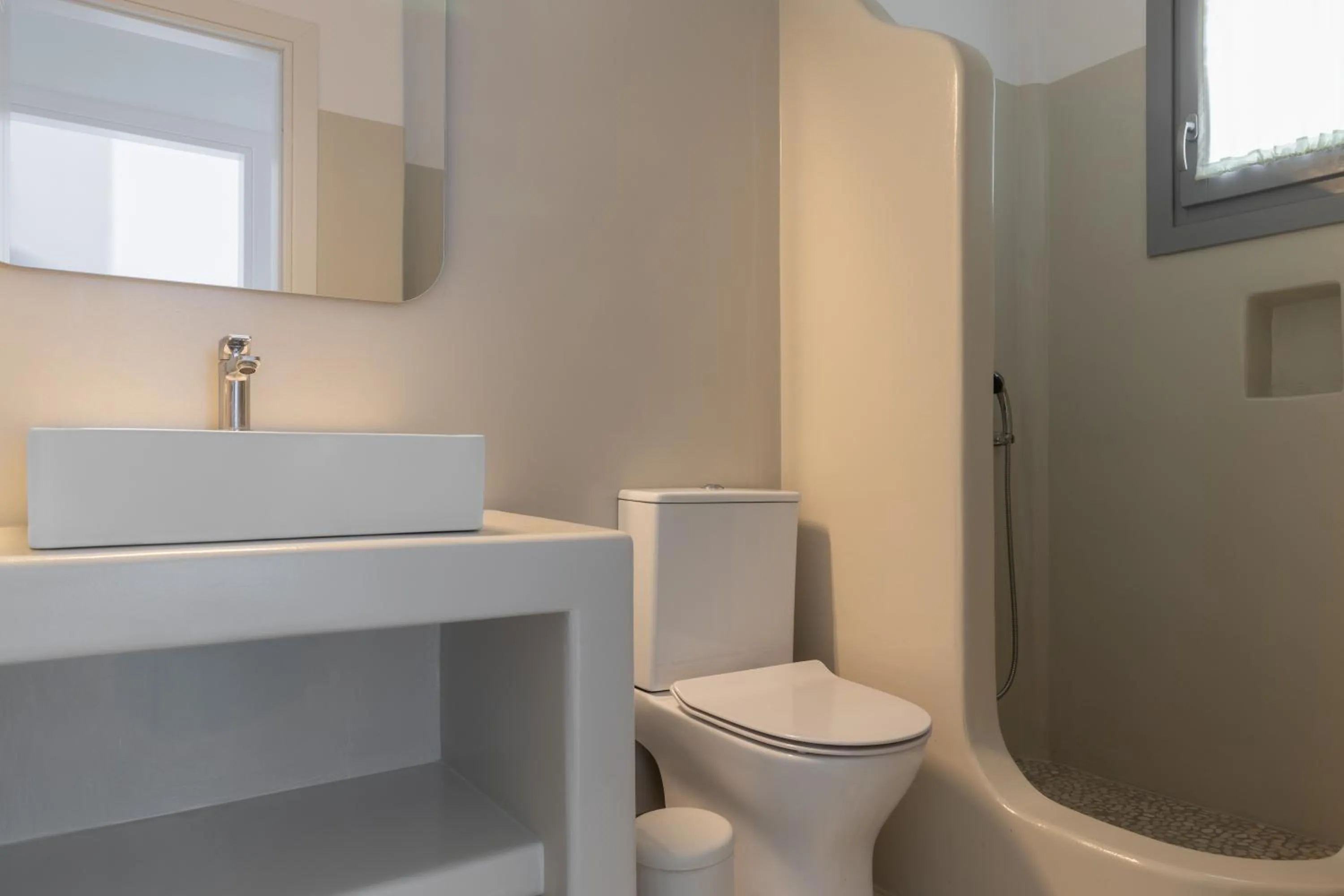 Bathroom in Aegean Colors Koufonisia