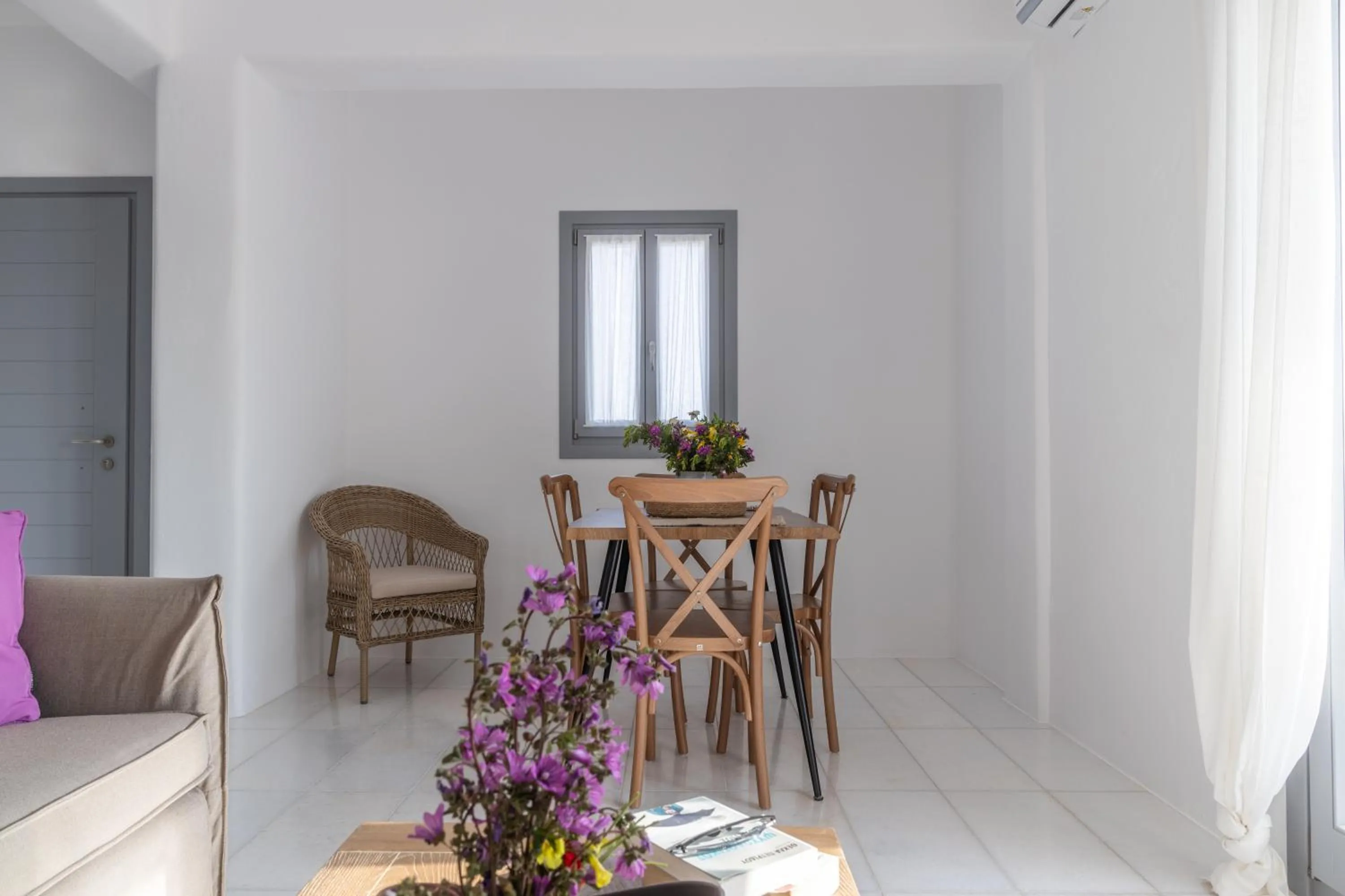 Seating area in Aegean Colors Koufonisia