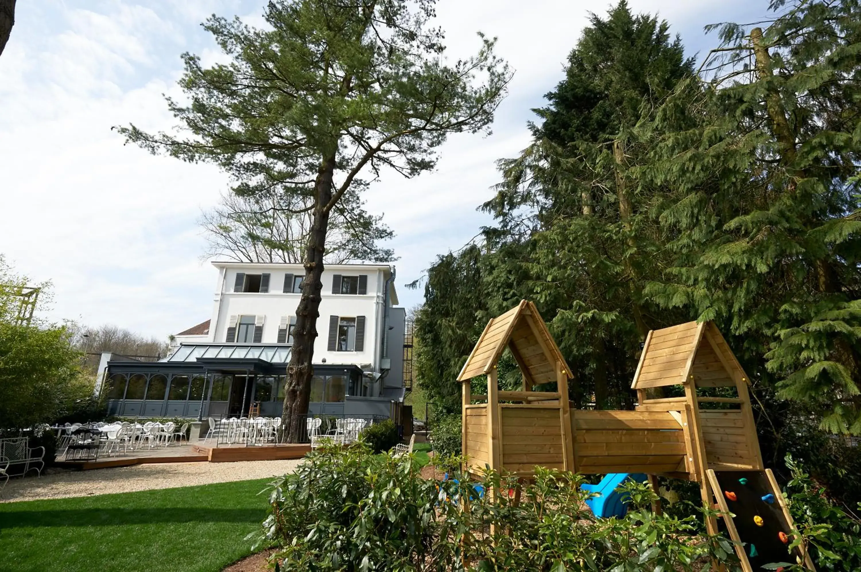 Property building in Hotel Groenendaal Property building in Hotel Groenendaal