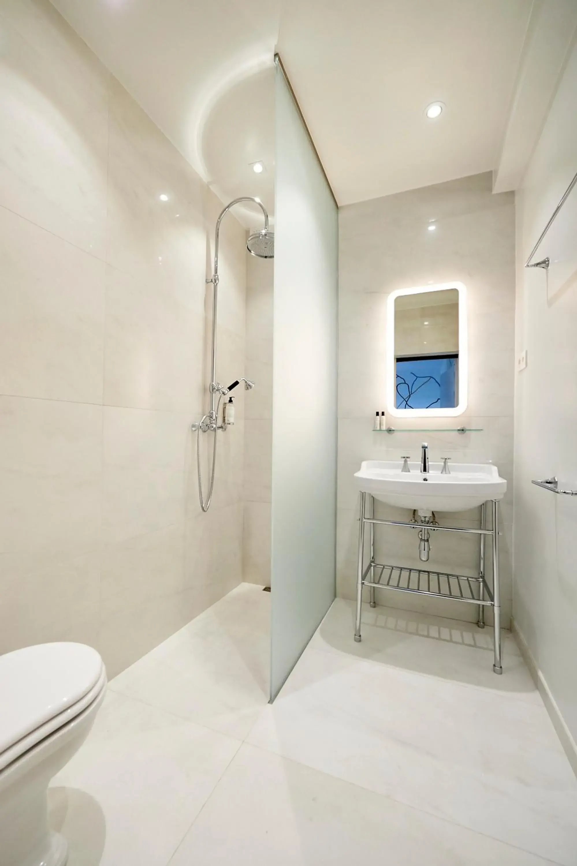 Bathroom in Hotel Groenendaal Bathroom in Hotel Groenendaal