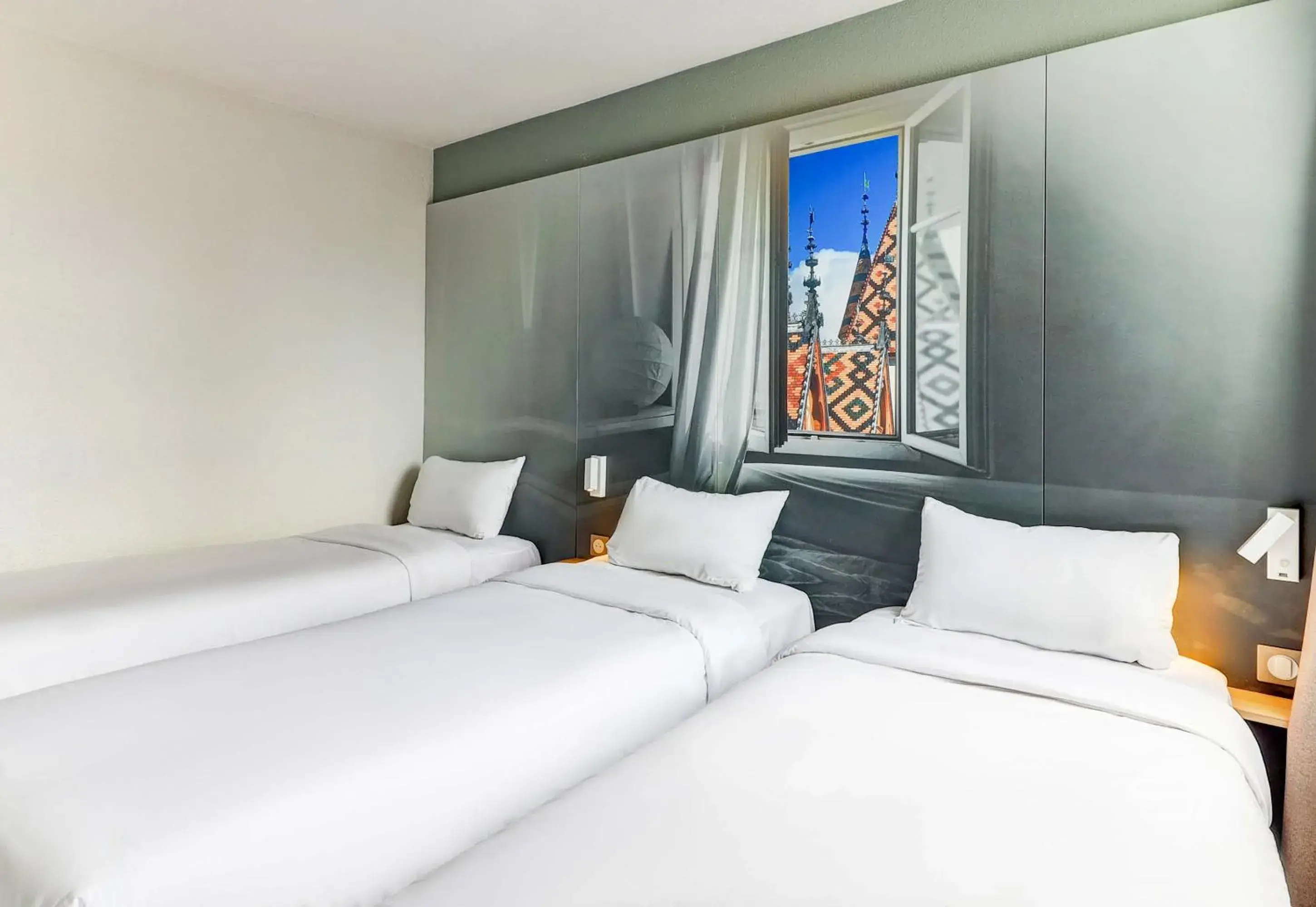 Bedroom, Bed in B&B HOTEL Beaune Sud 1 Palais des Congrès Bedroom, Bed in B&B HOTEL Beaune Sud 1 Palais des Congrès