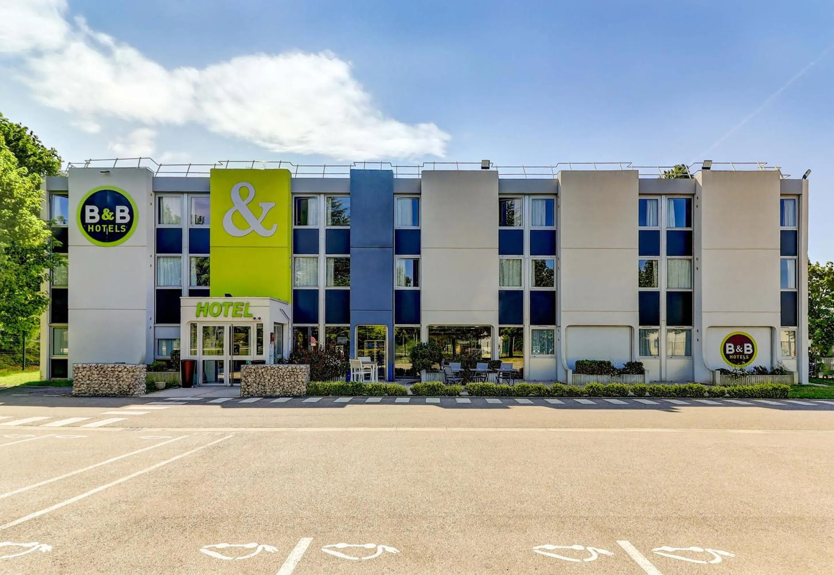 Property building in B&B HOTEL Beaune Sud 1 Palais des Congrès Property building in B&B HOTEL Beaune Sud 1 Palais des Congrès