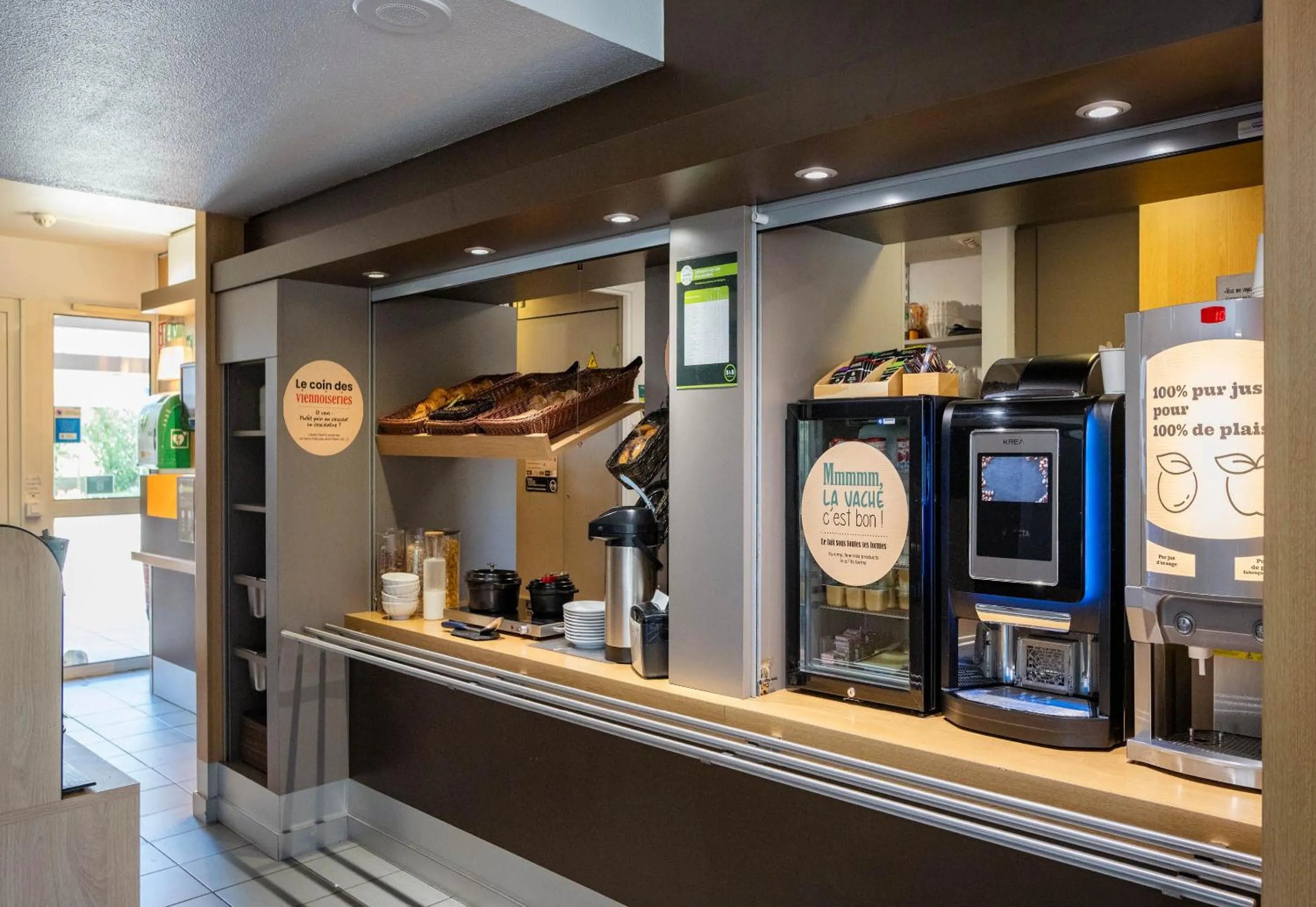 Breakfast in B&B HOTEL Avignon 1